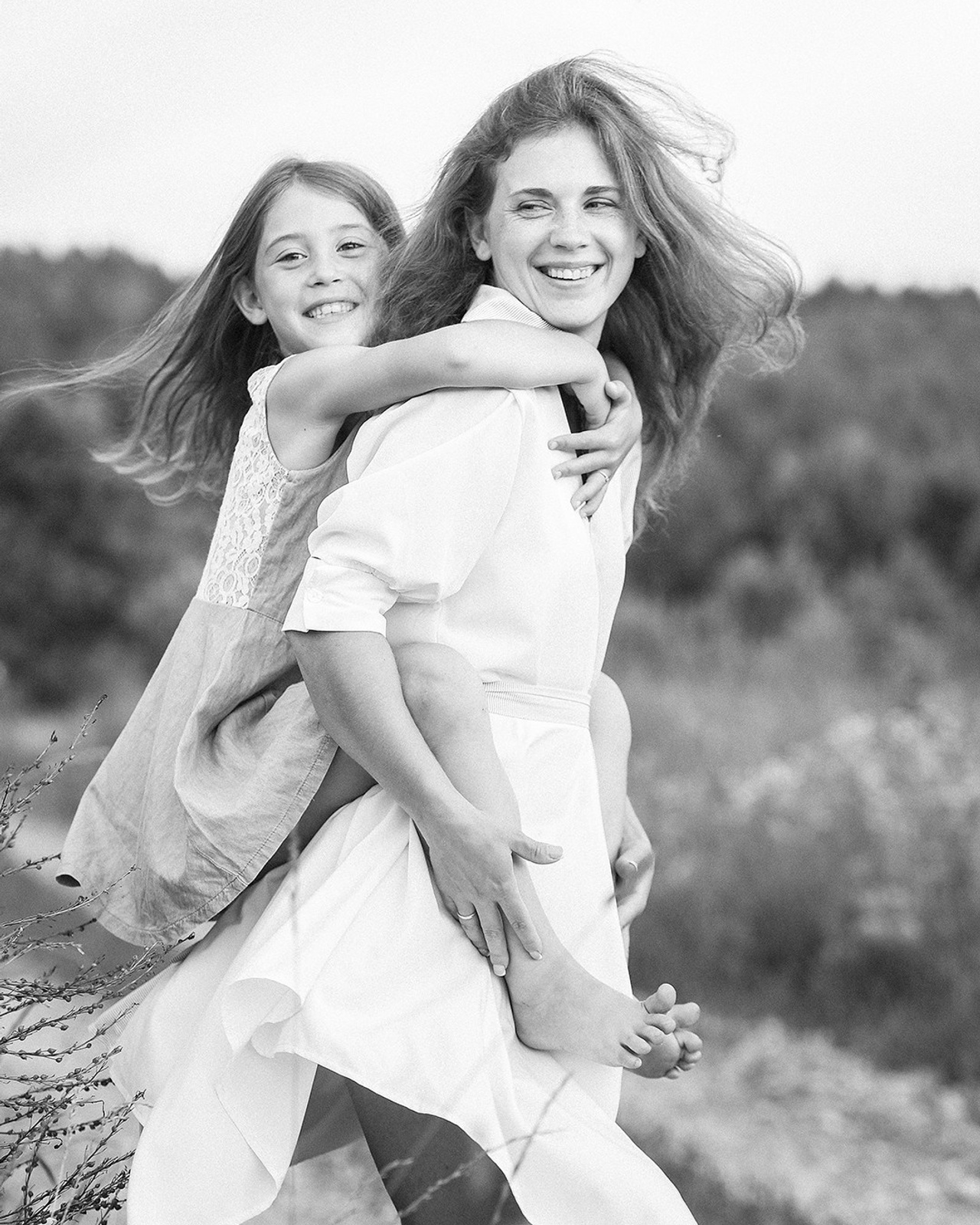 Оксана и Лукерья ЧБ