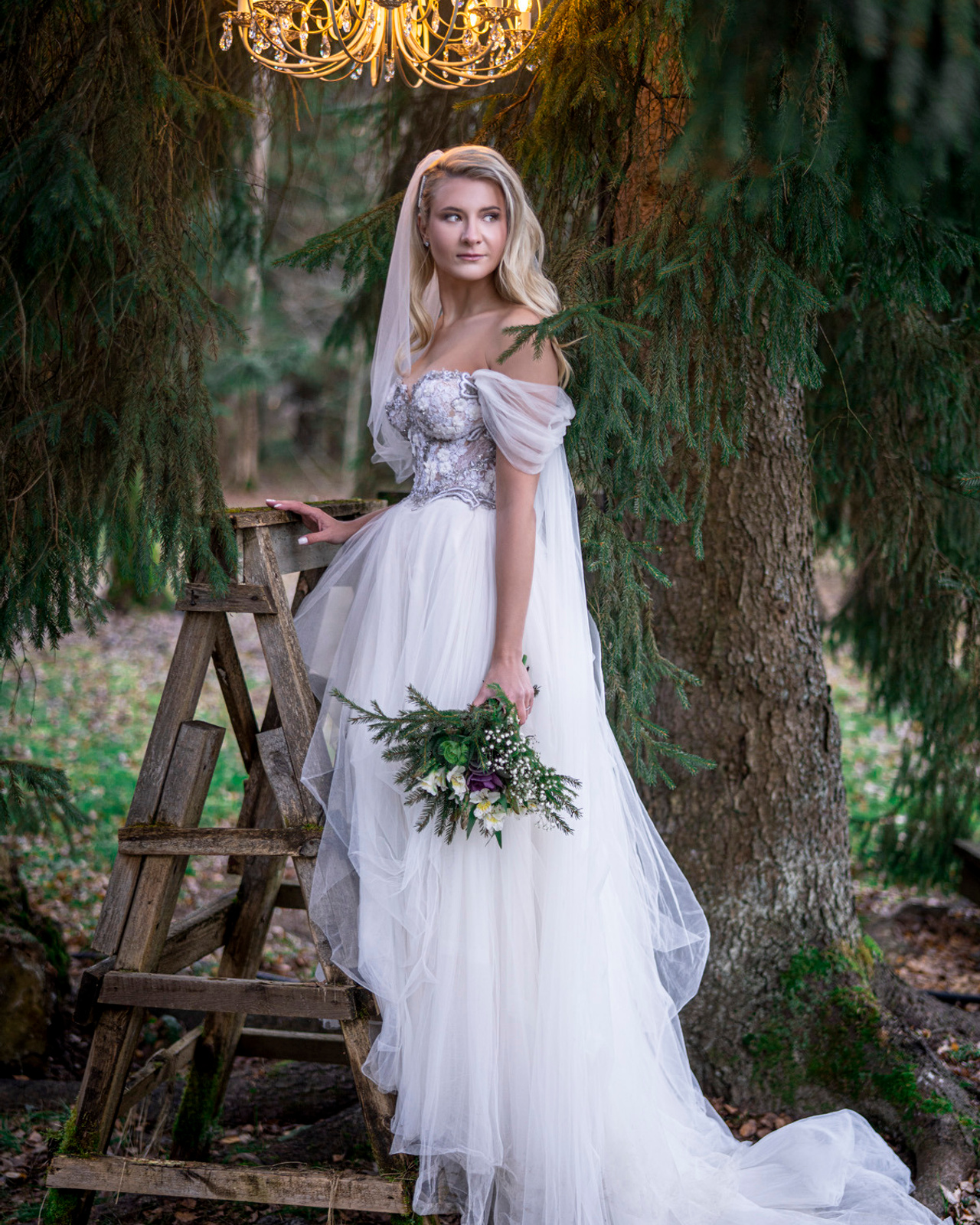 Две свадьбы в лесу