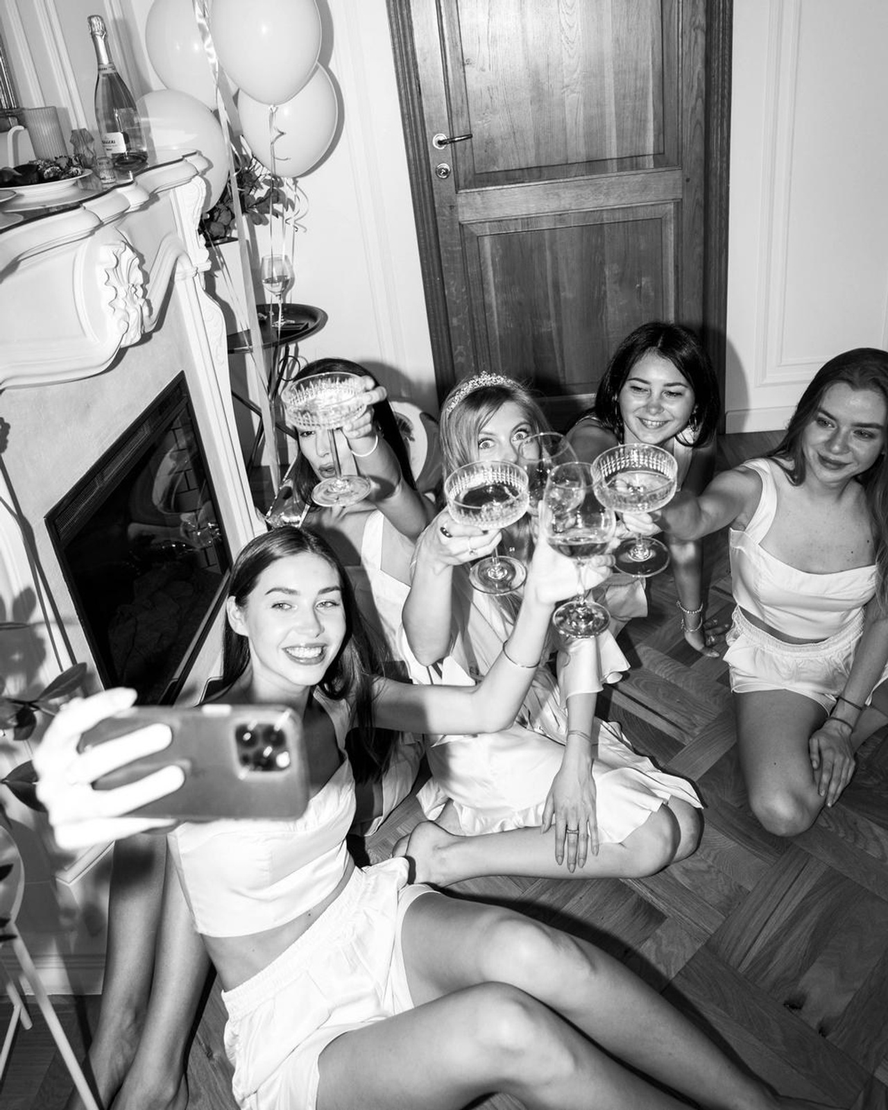 GIRLS PARTY
