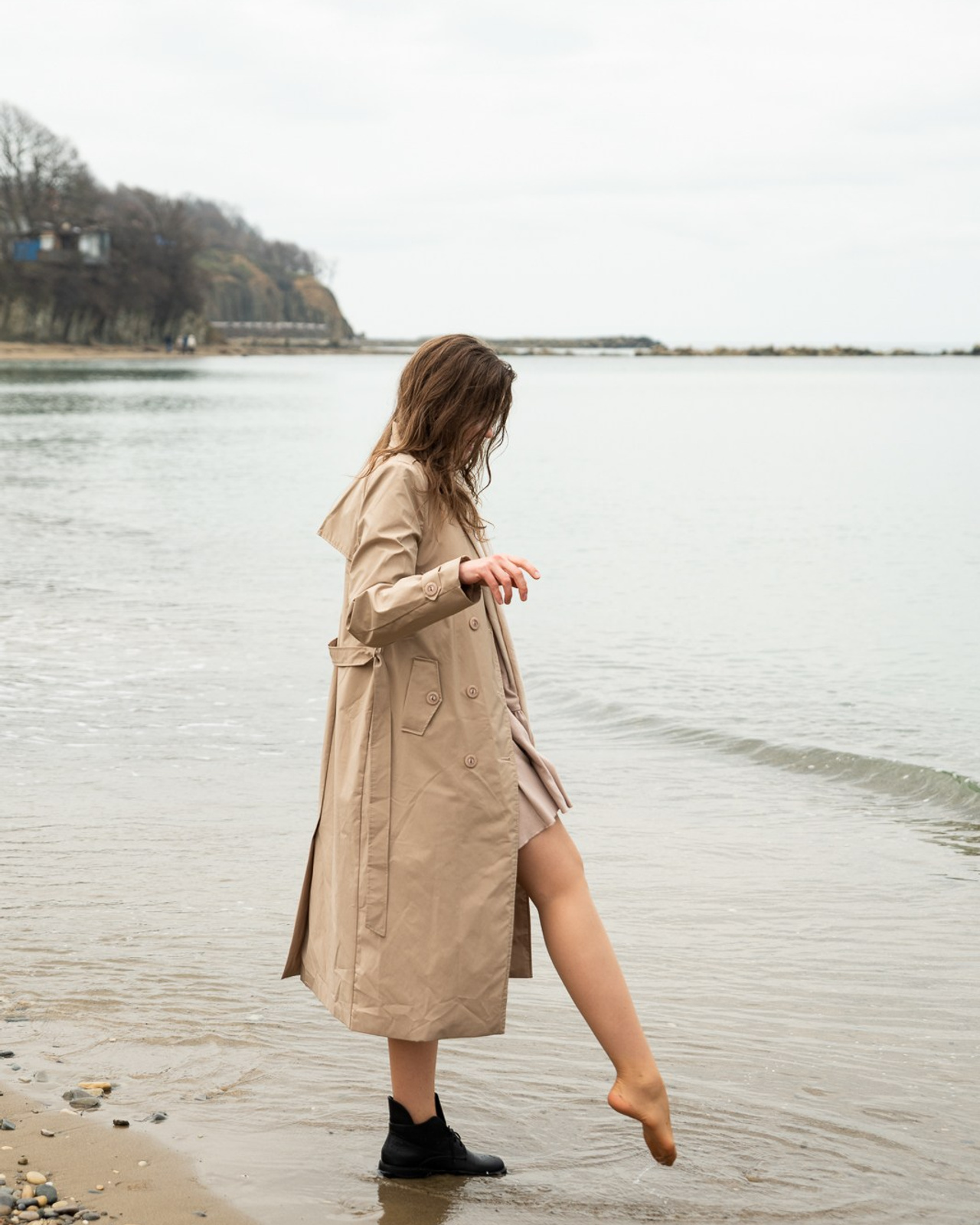 Даша на море