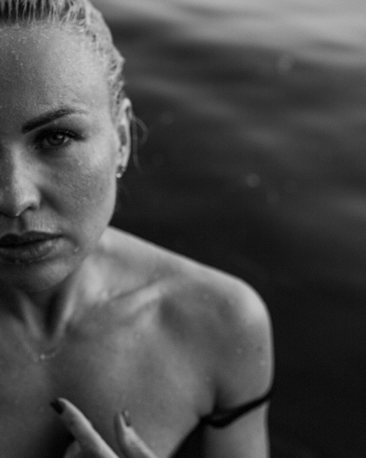 ЖЕНСКИЙ ПОРТРЕТ