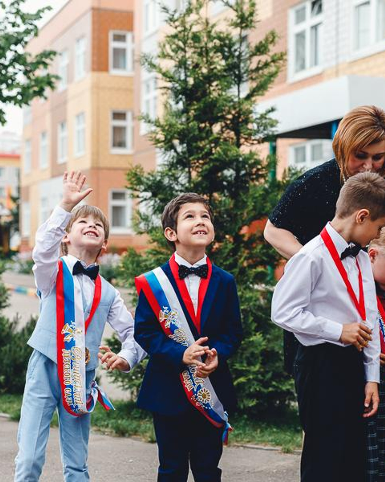 ДС ОСТРОВ ДЕТСТВА | ВЫПУСКНОЙ