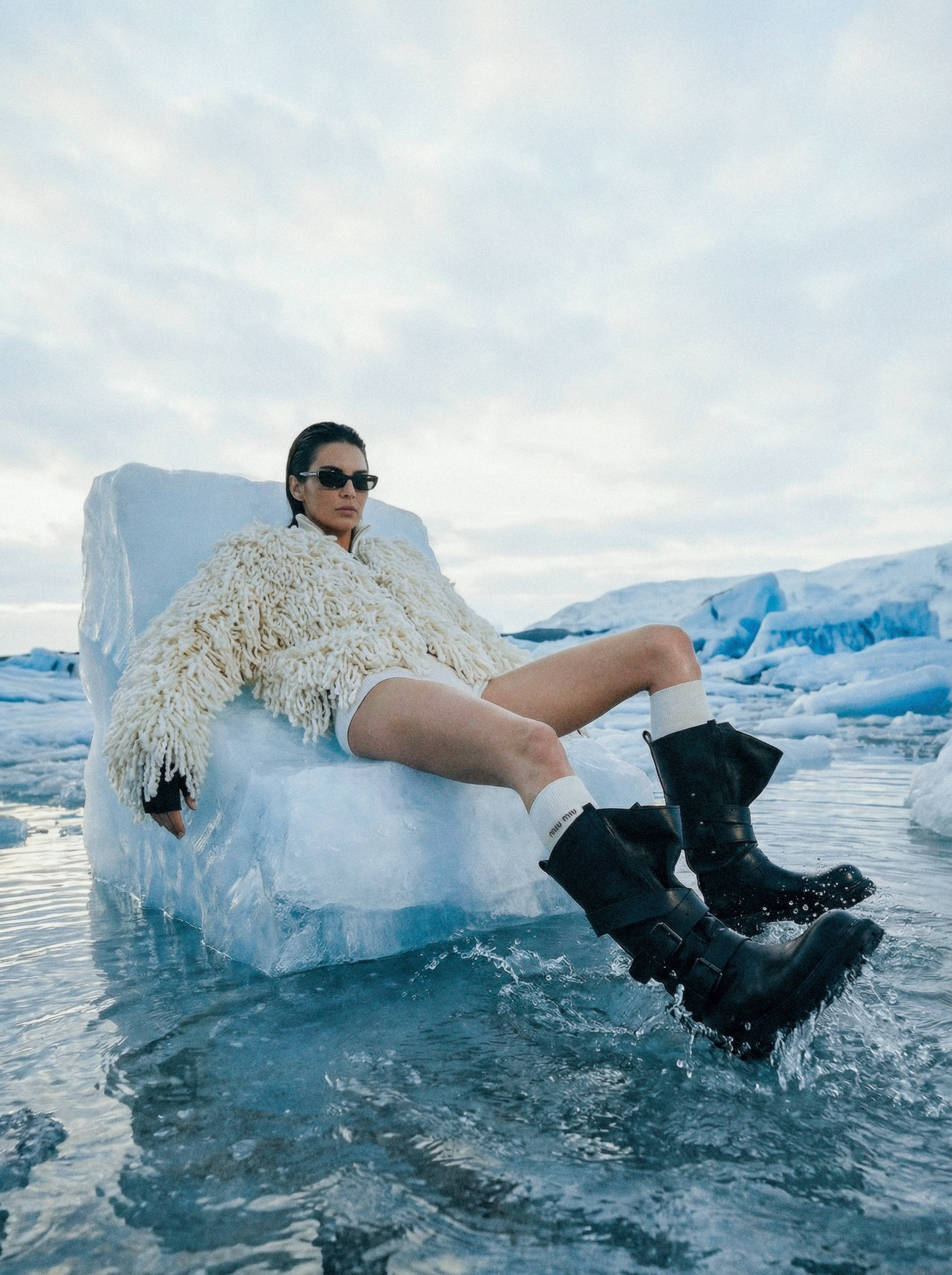 ICE SILENCE — AI Fashion Editorial. Bakunpost | AI-фото и нейрофотосессии для брендов