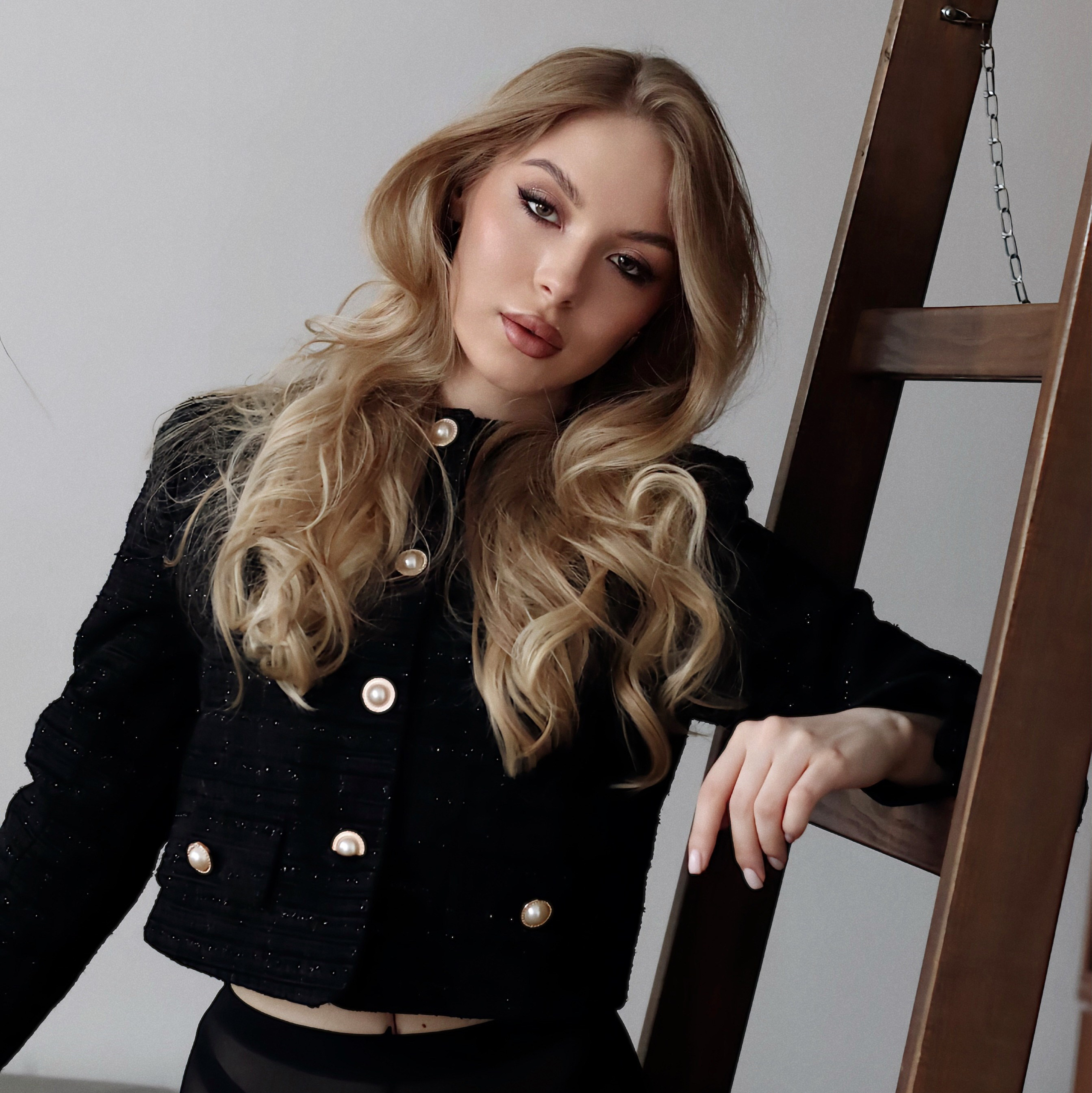 Цена. Дарья Шибаева, фотограф