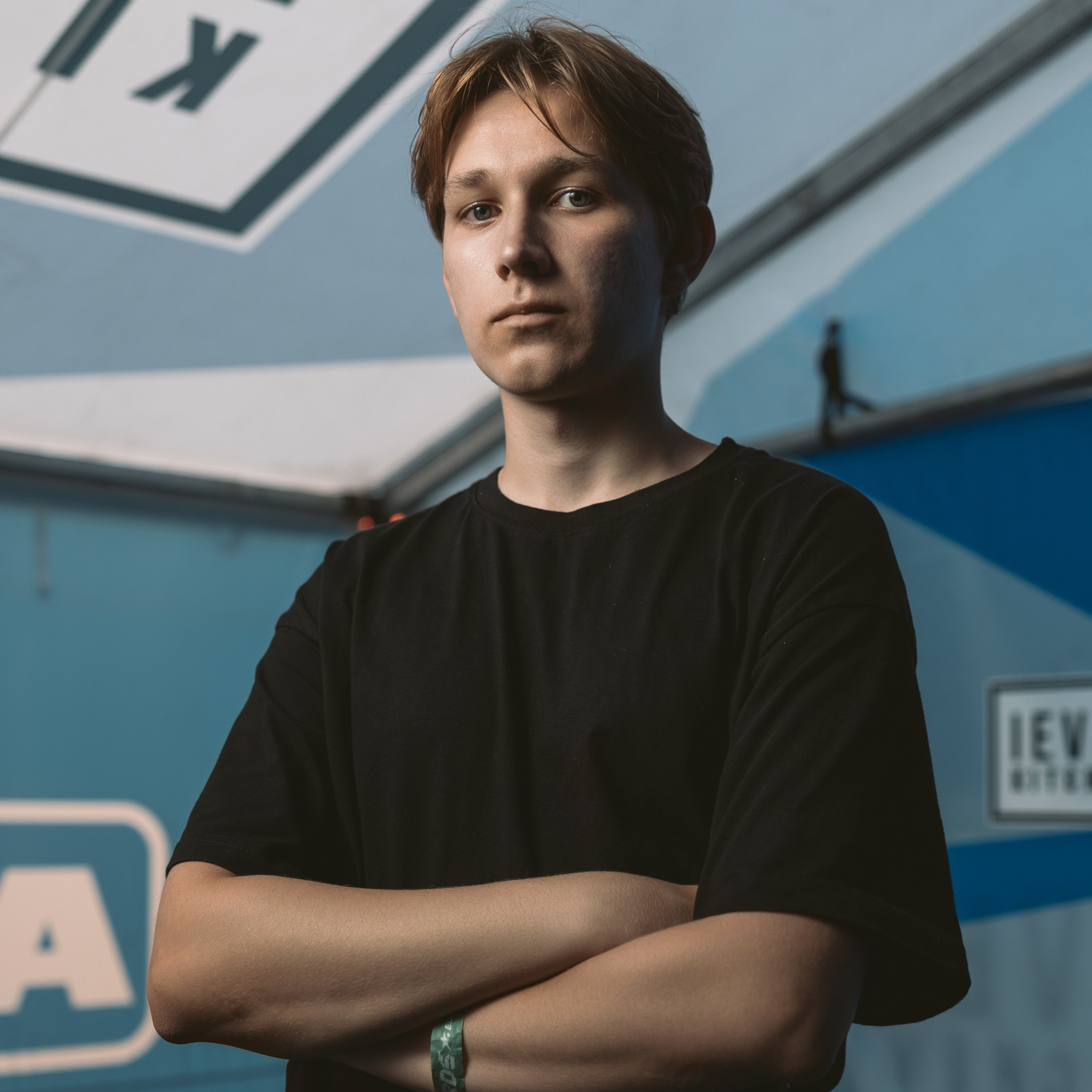 Контакты. Автомобильный фотограф в Москве Иван Петушков