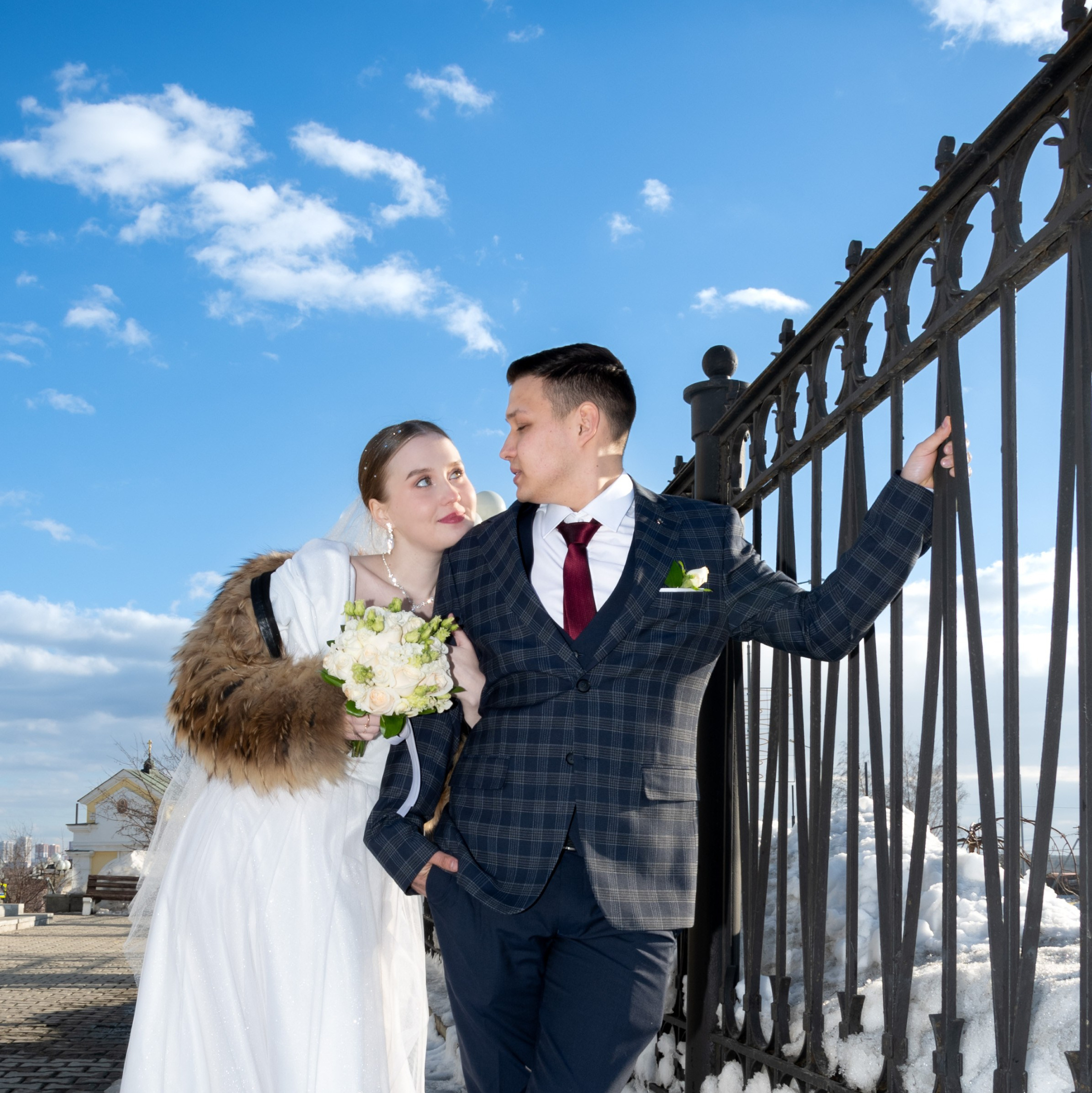 Свадебный фотограф в городе Волчанске. Сайт портретного фотографа в Волчанске Сергея Каримова