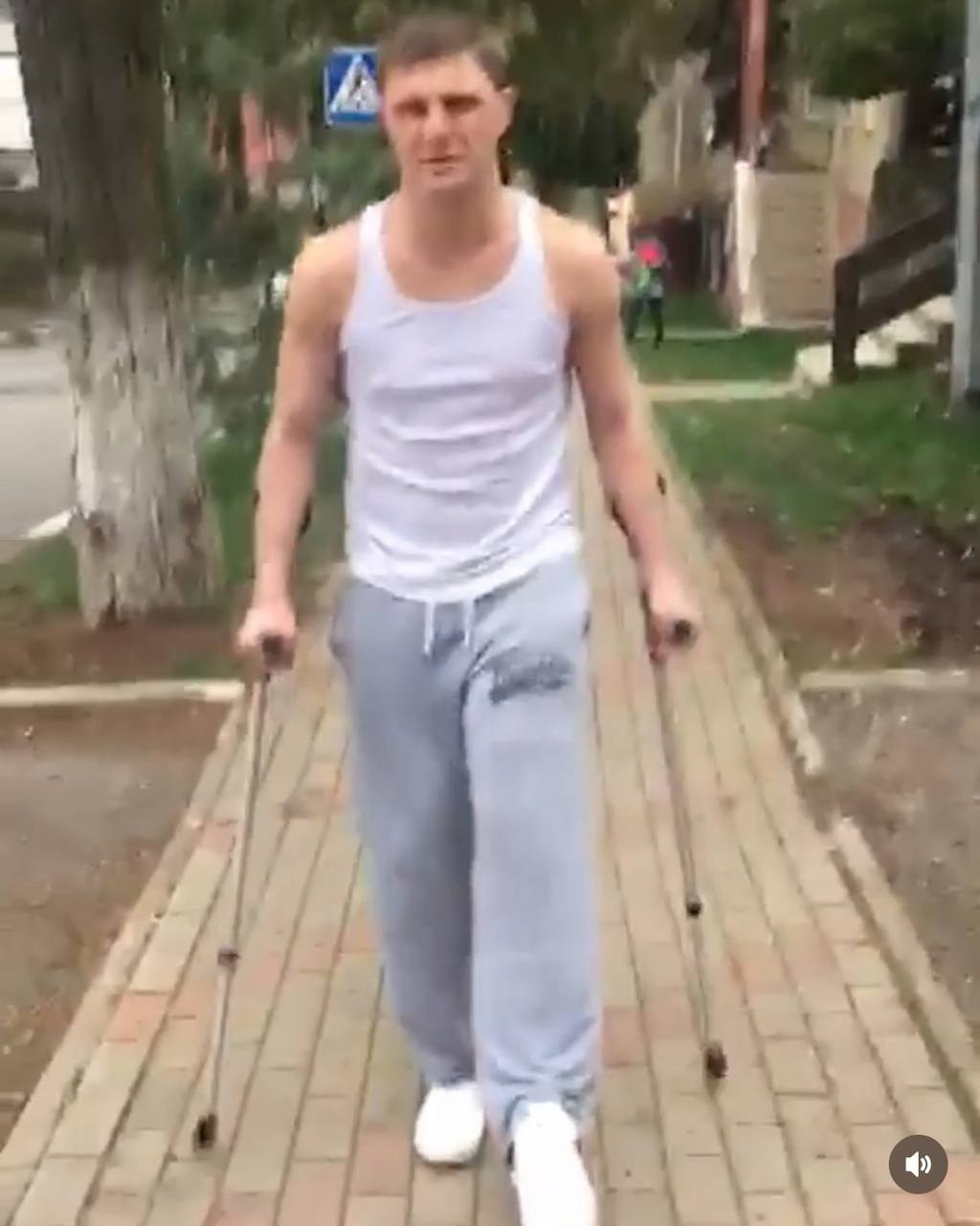 Обучение горным лыжам. Забронировать обучение. Инструкторы по горным лыжам и сноуборду Сочи Красная Поляна. Горнолыжная школа