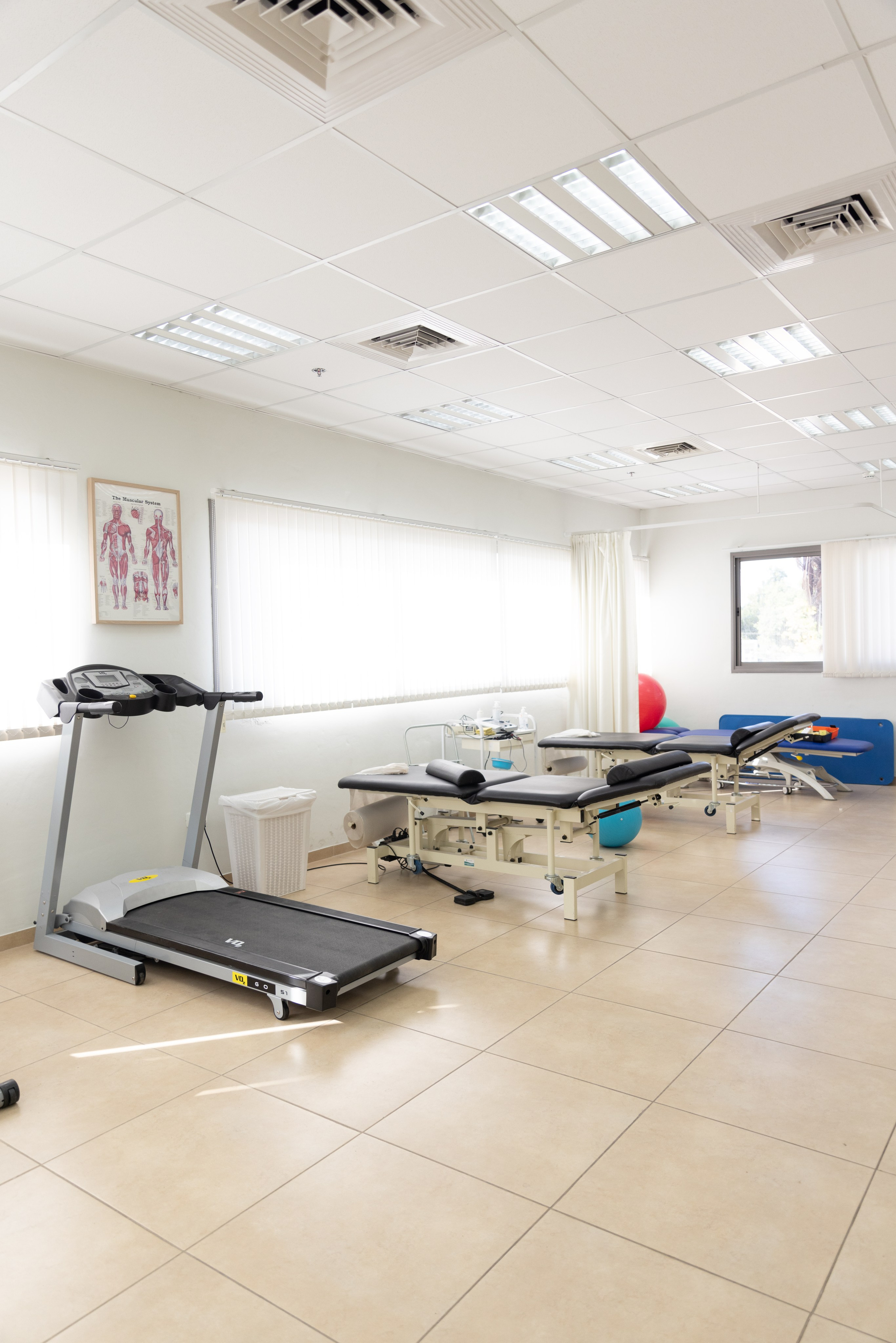 Business. Noam Paradise Photographer