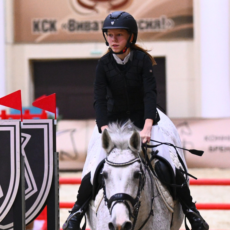 2025.10.25 — КСК Виват, Россия!. ТУРНИРНАЯ КОННАЯ ФОТОГРАФИЯ, Руднева Ольга и Евгений Адеев