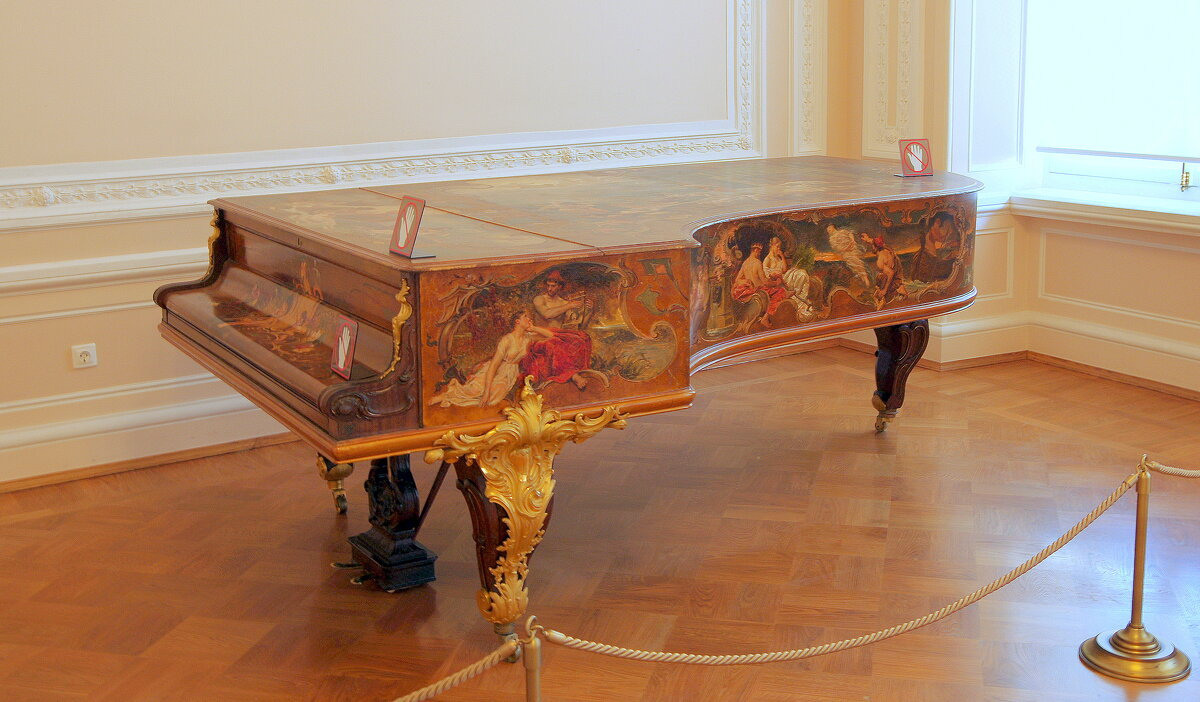 Рояль Шрёдера в Эрмитаже. Дом Шрёдера