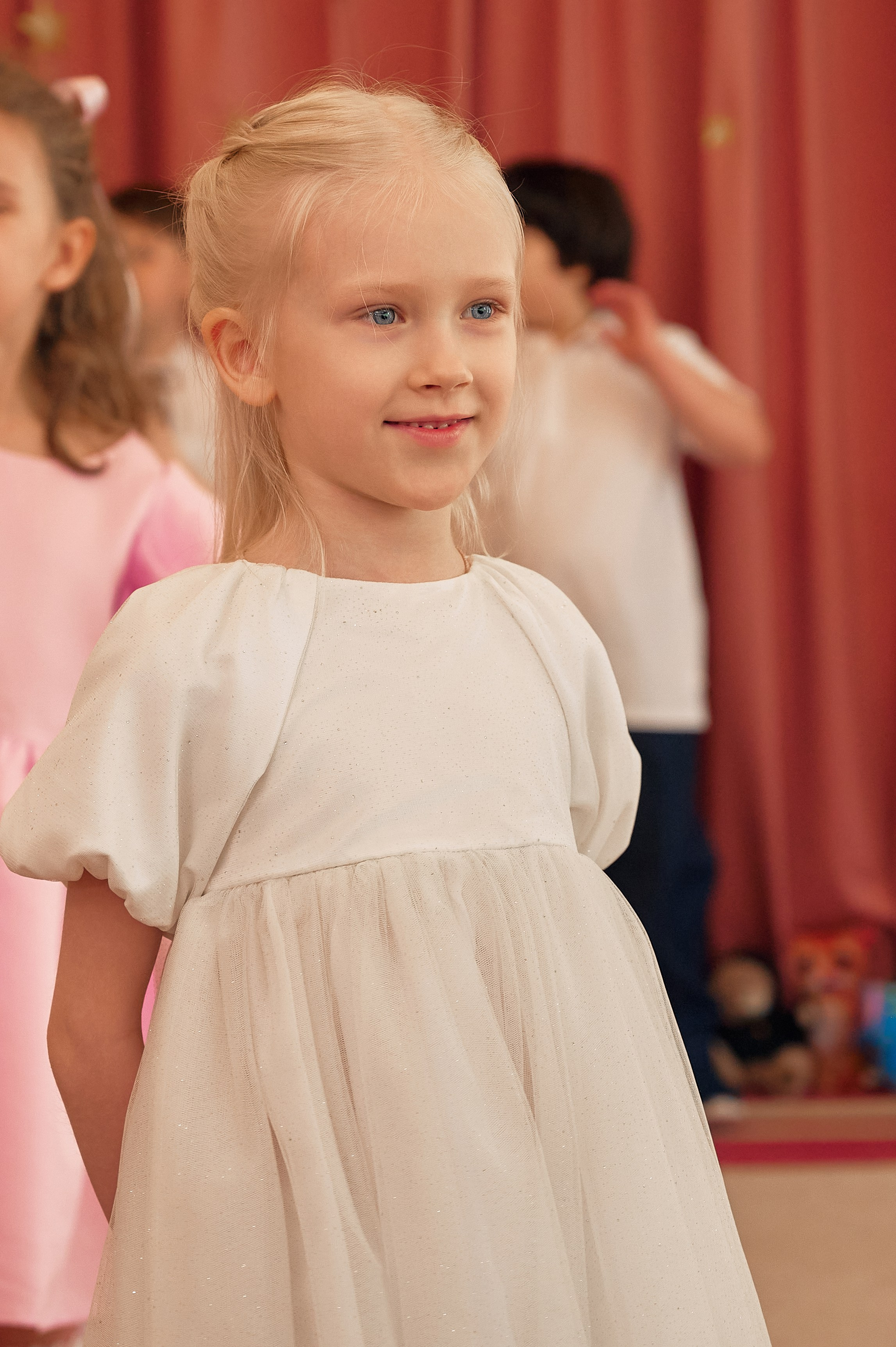 Красивая фотография с выпускного в детском саду, заказать съёмку выпускного можно на этой странице