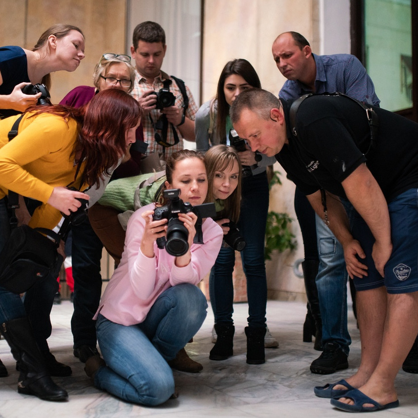 Марафон «ФОТОКОНТЕНТ для БИЗНЕСА. Съемка на мобильный». Photographer for business Mikhail Semenov. Aqua photo studio, photo school