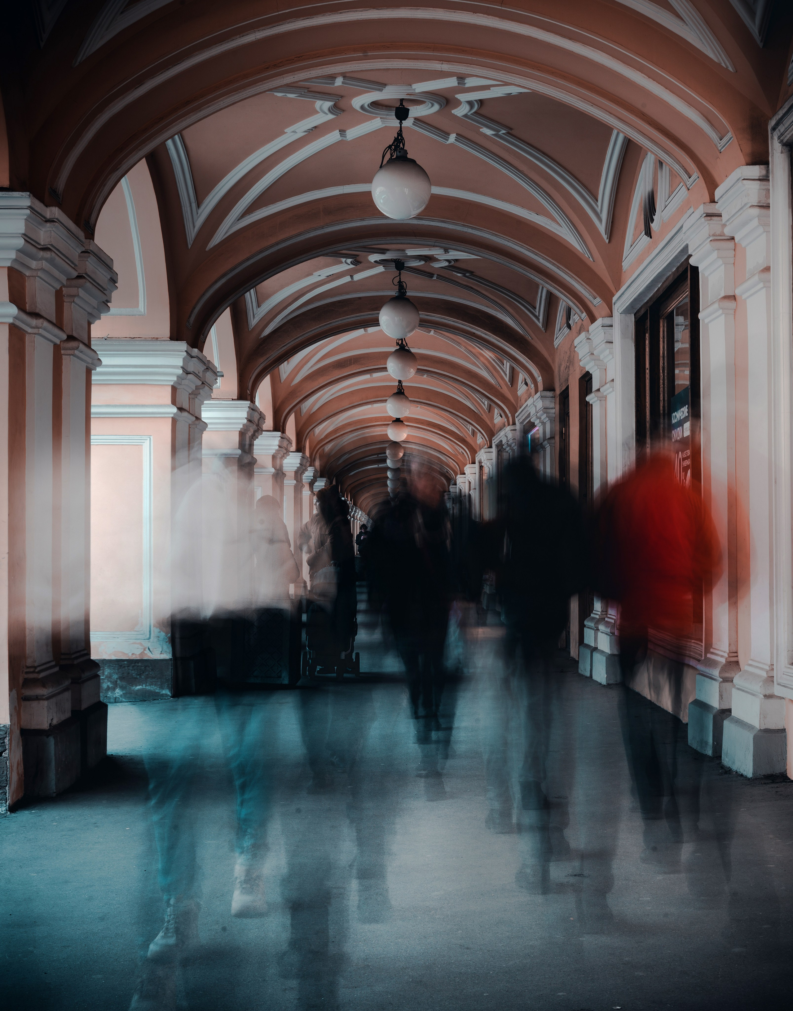 Черно-белая или цветная фотография: философия визуального выбора