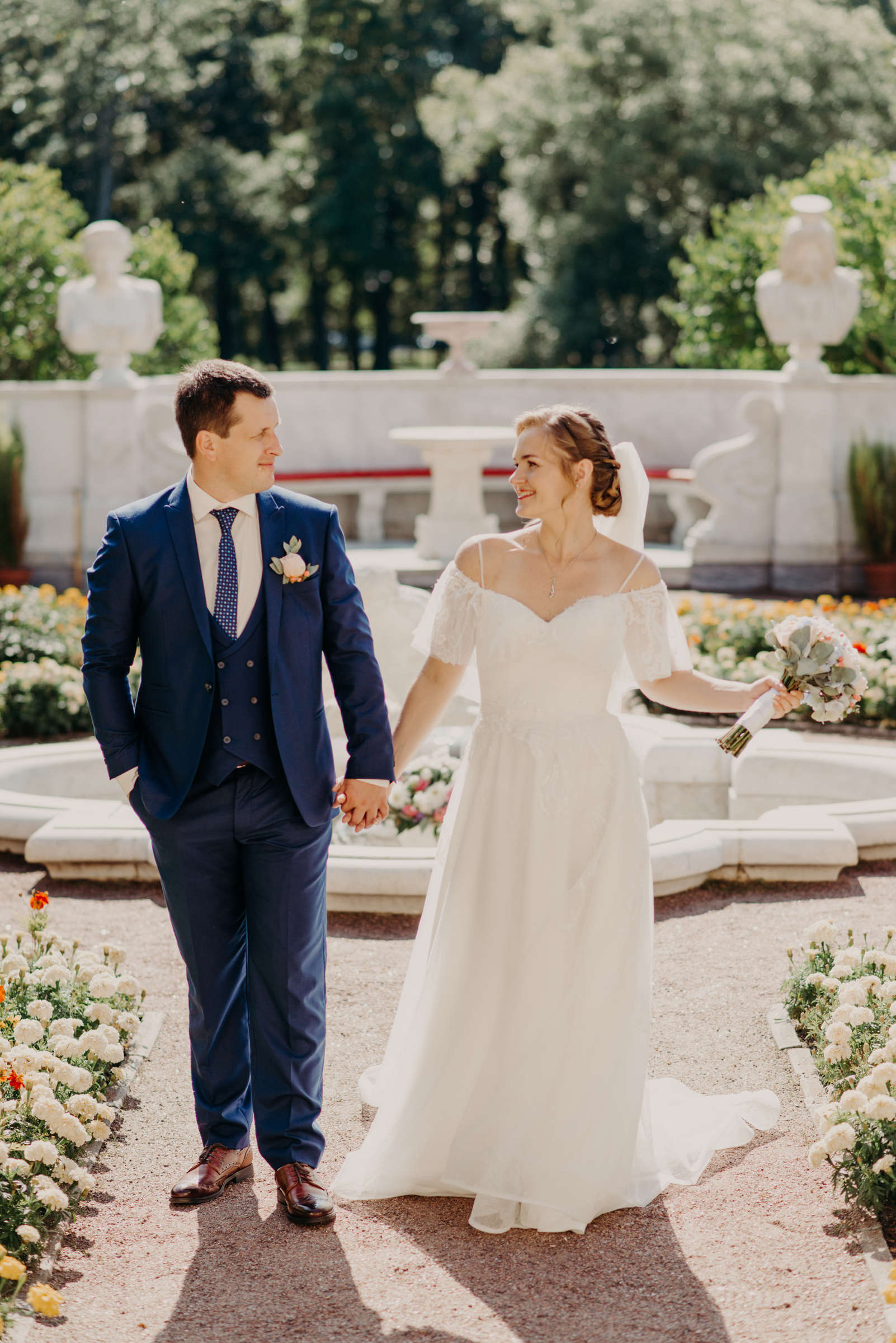 4 закрытых места рядом с Петергофом для свадебной фотосессии в дождь. Свадебный фотограф в Санкт-Петербурге Венера Ахметова