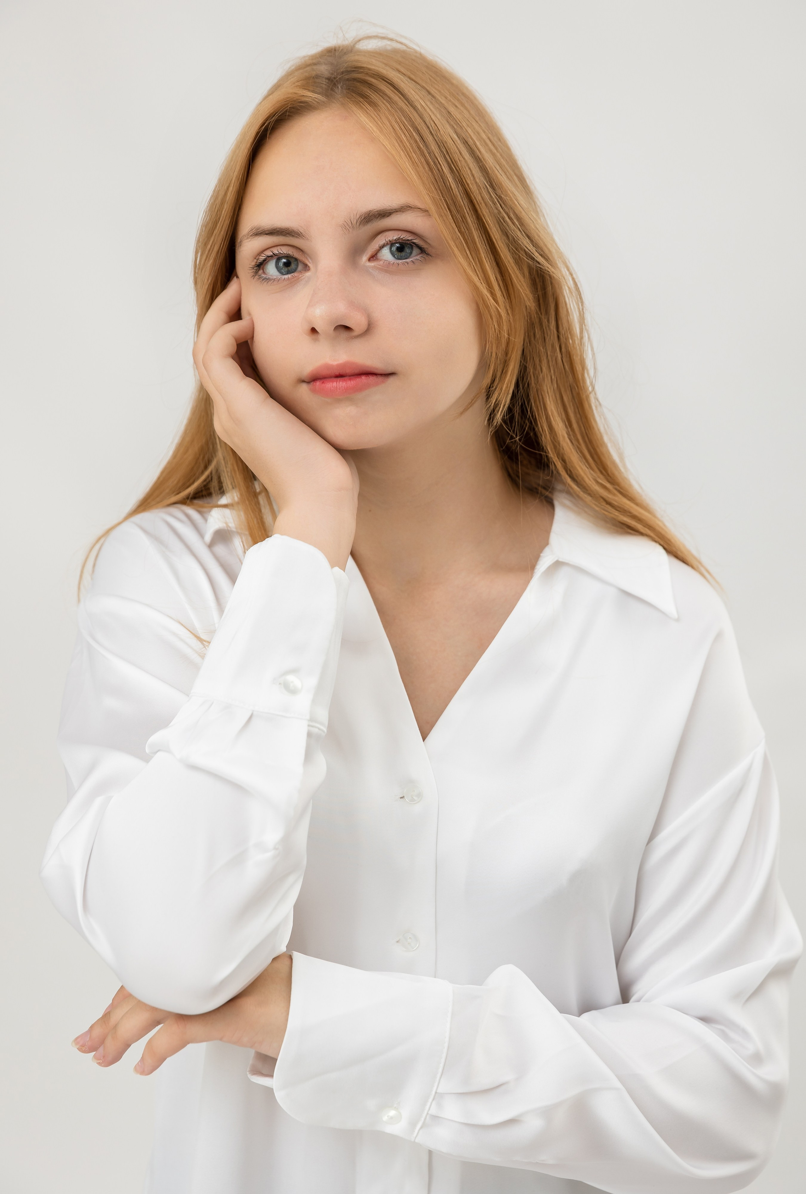 База моделей. Модельное Агентство Alma Model Management