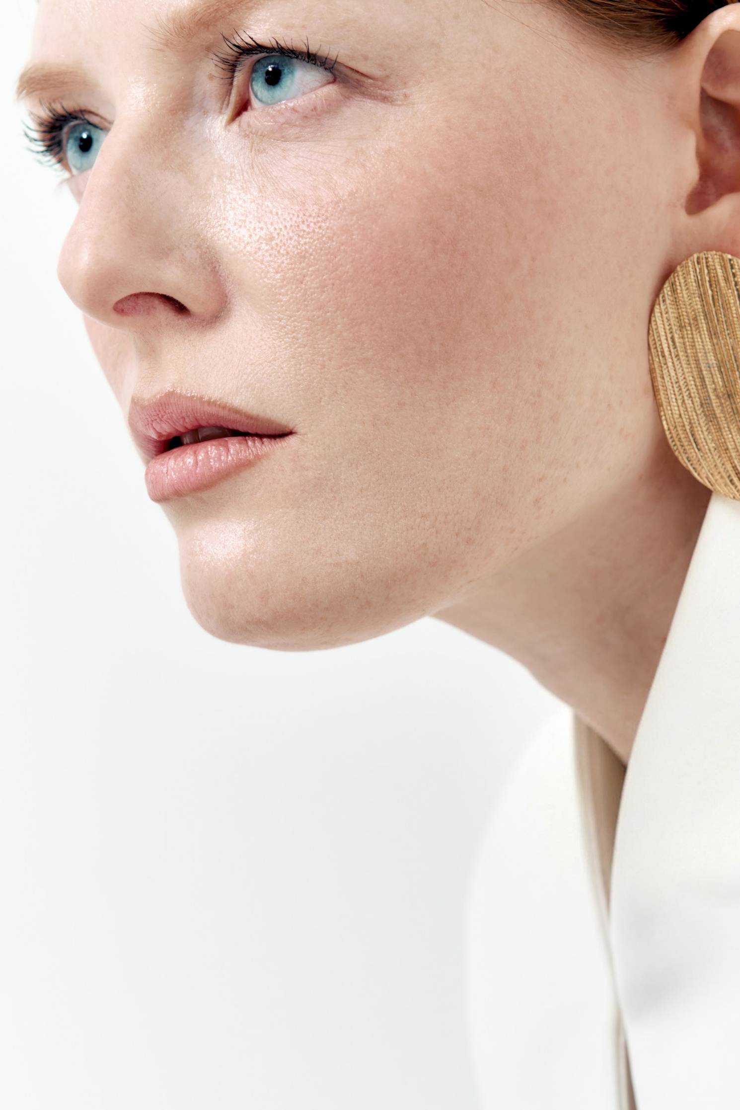 COMMERCIAL RETOUCHING. Salien Adare