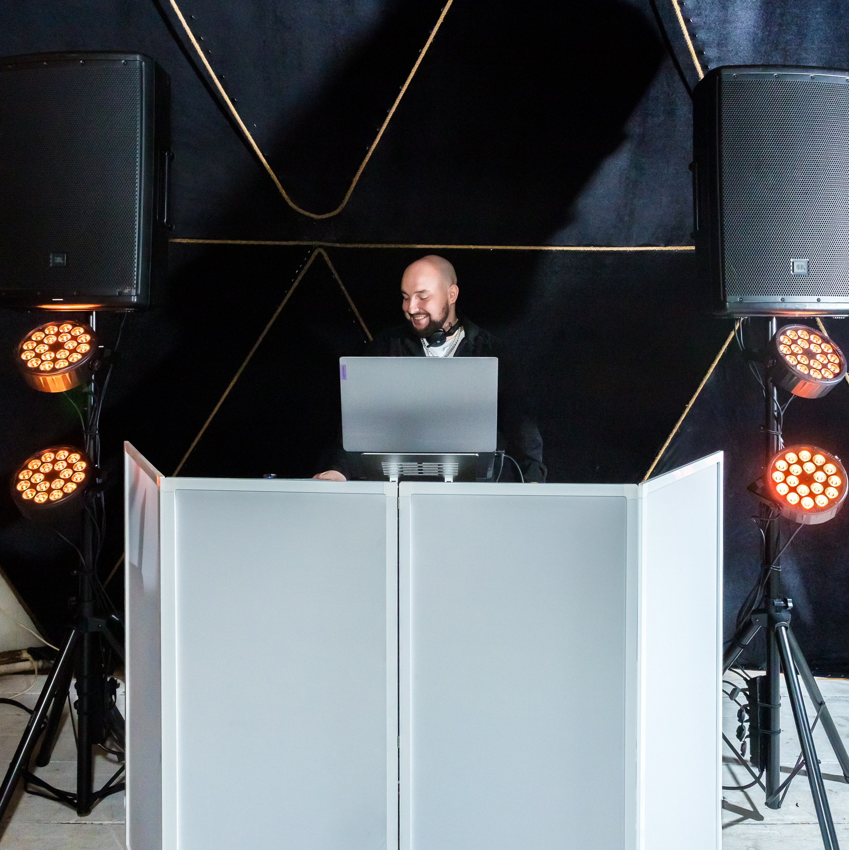 Услуги. PRO Диджей на мероприятие любой сложности в Москве и МО