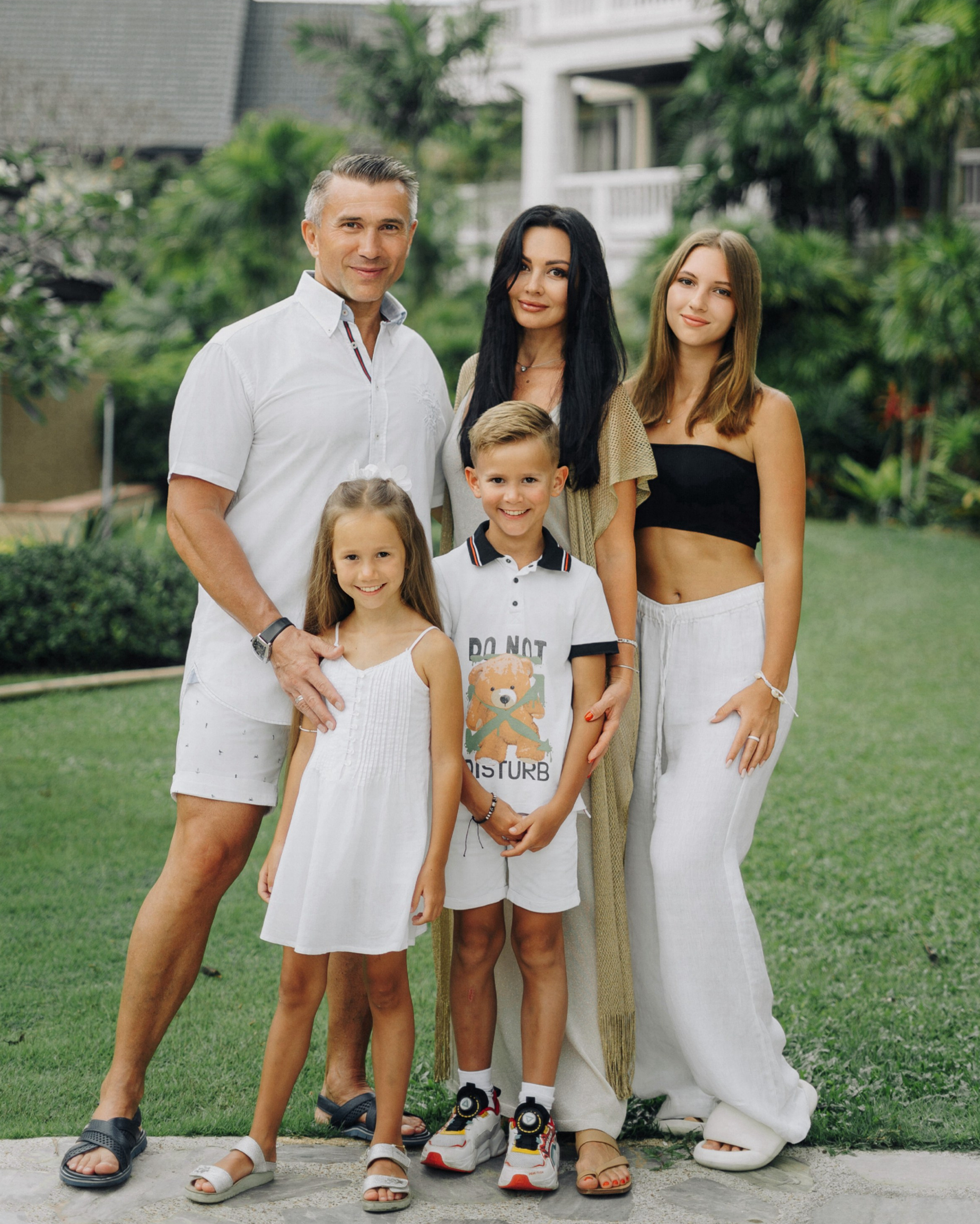 Professional Wedding Photography, Portraits, and Studio Photoshoots in Phuket