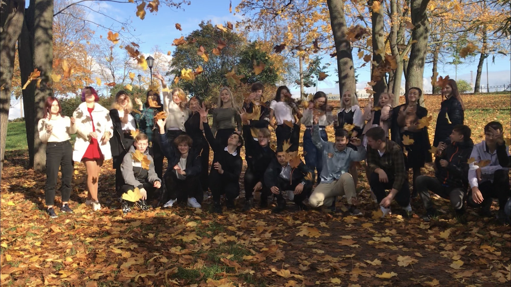 ЗОЛОТАЯ ОСЕНЬ. Школьная фотография в Санкт-Петербурге, выпускные альбомы, фотосессии