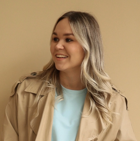 Девушки модели plus size для рекламной предметной съемки в Красноярске