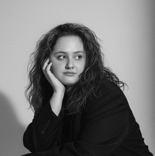 Контакты. Фотограф в Красноярске Евгения Дозорцева (Ахиезер)