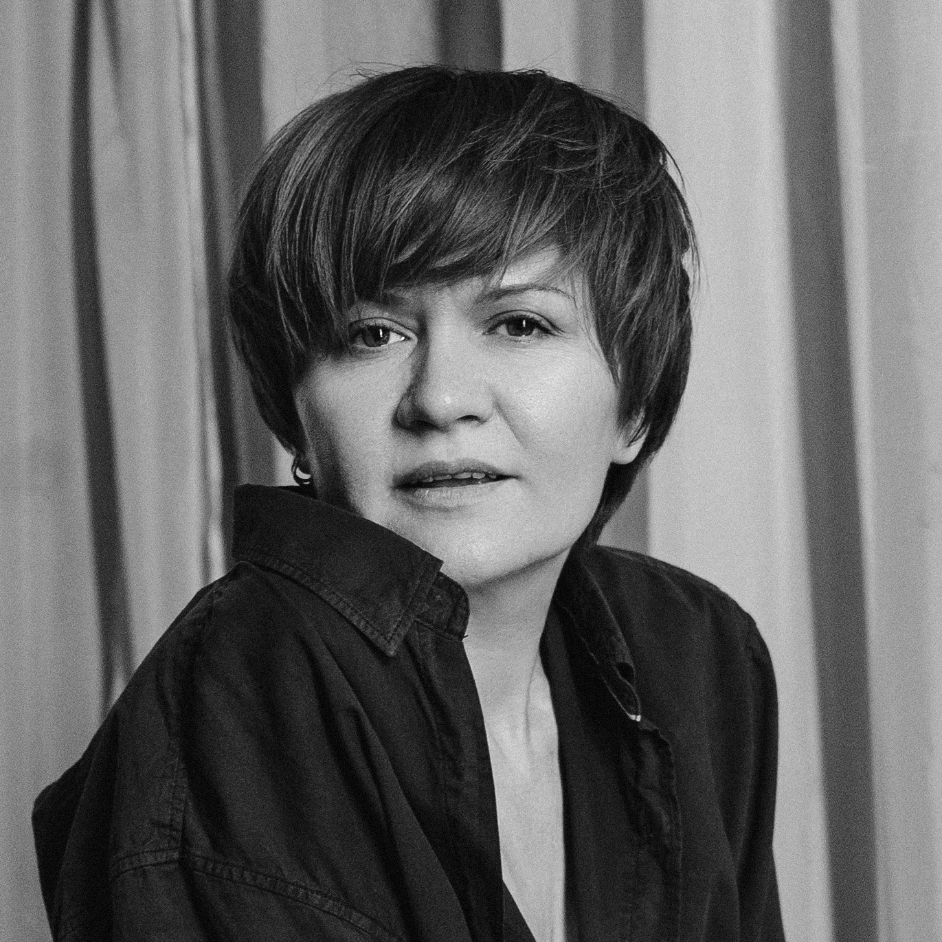 Контакты. Женский трансформационный фотограф в Казани Гульназ Зайнутдинова