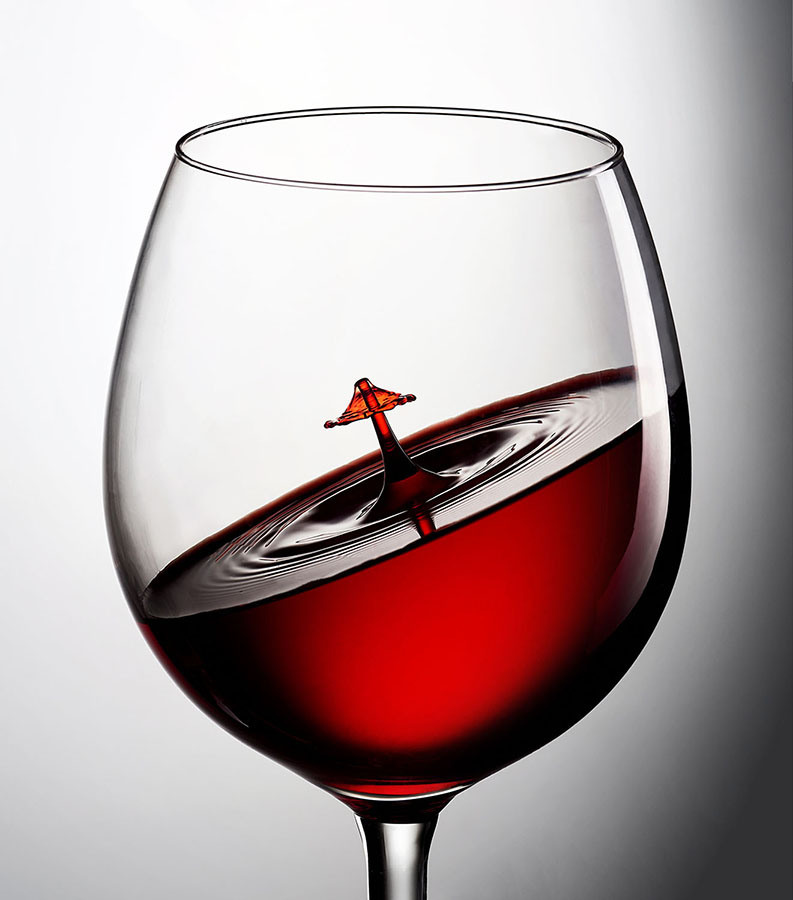 Макросъемка в бокале - эффект Игоря Сахарова, фотография Сергея Юрченко