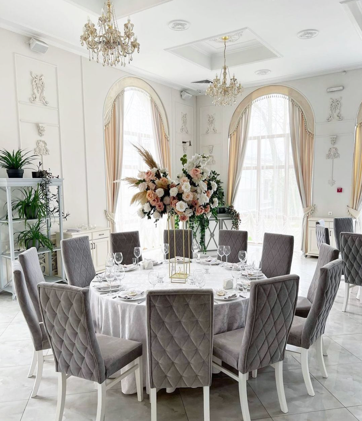 Ресторан Усадьба в Ростове-на-Дону фото зала