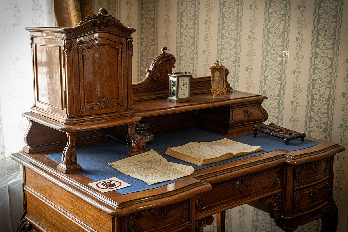 В гостях у Фёдора Михайловича Достоевского в Санкт-Петербурге. Фотограф и искусствовед в Туле и Санкт-Петербурге Нелли Некрасова