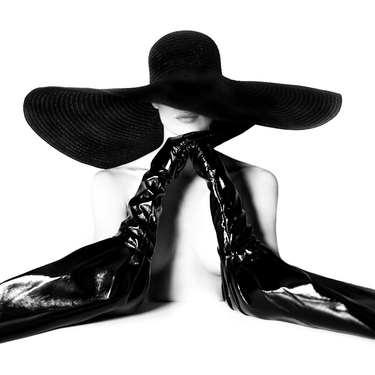 Бесплатная реклама для фотографа. Фотограф в жанре Ню. Татьяна Хасанович. Красноярск