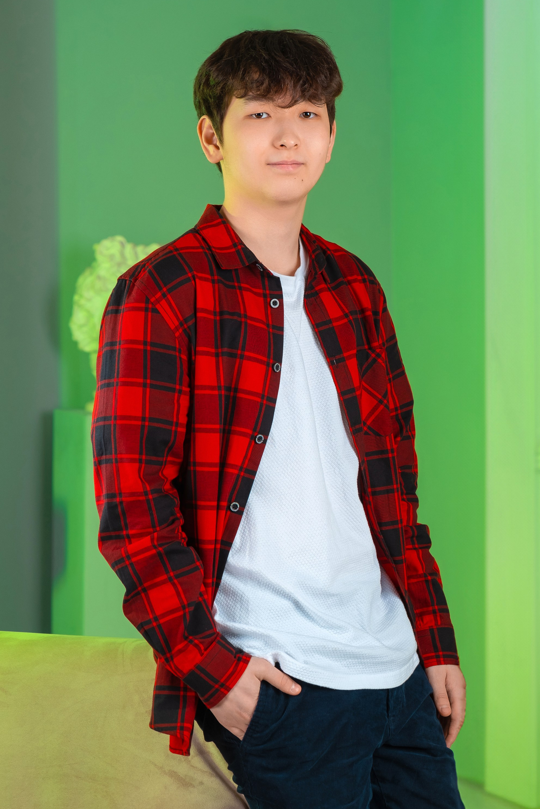 Фотосессия 11ых классов в студии «Daily Studio». Фотограф и видеограф Софья Бурляева в Санкт-Петербурге