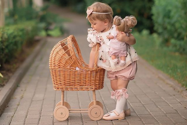 Contacts. Family and content photographer