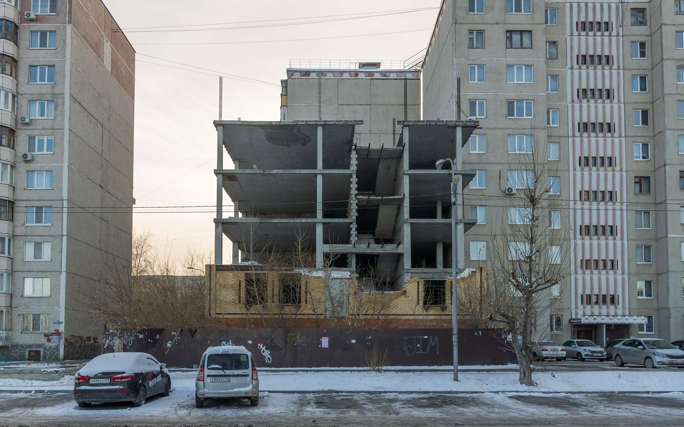 Недостроенные и заброшенные