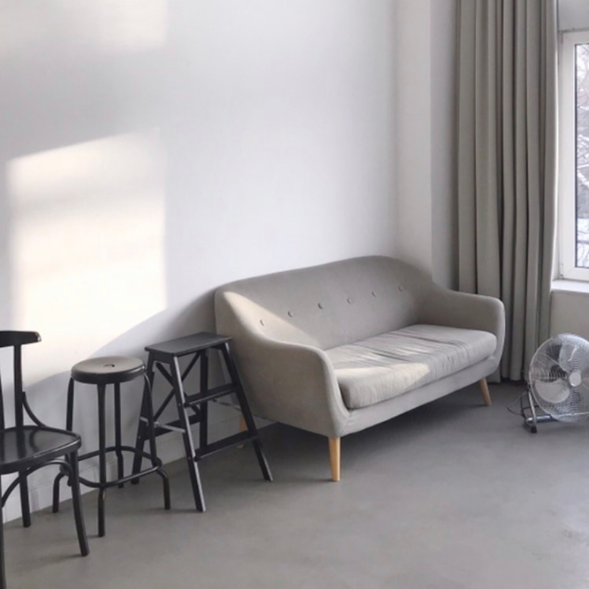 Минималистичные фотостудии Минска. Портретный фотограф в Минске Анна Волейко