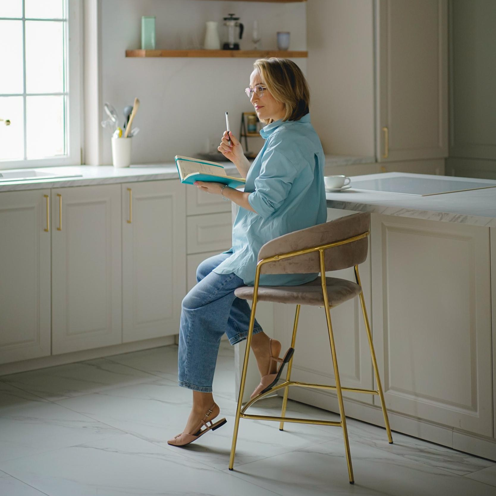 Услуги и цены. Анна Белашова ВЫПУСКНЫЕ АЛЬБОМЫ, фото и видеосъёмка