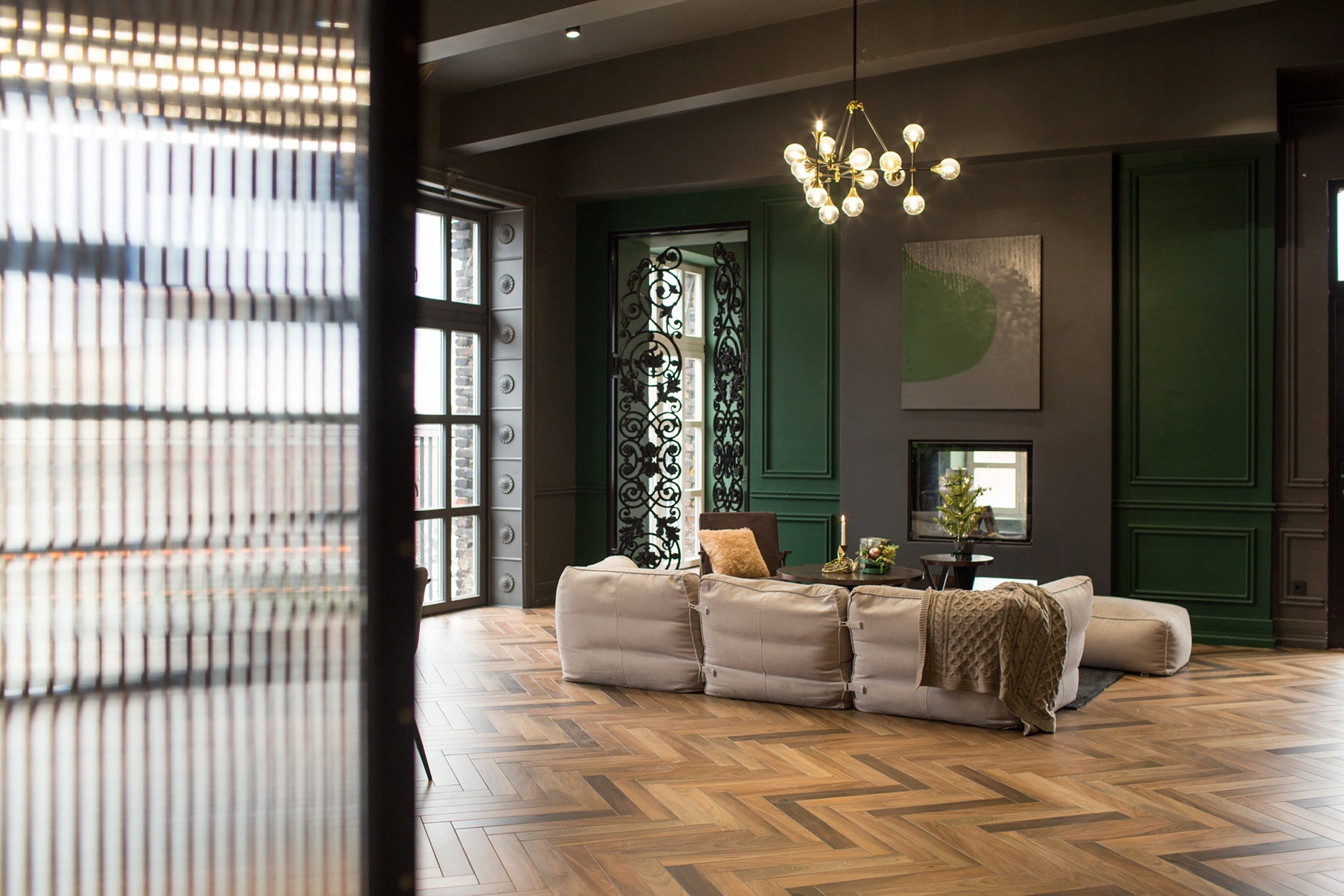 Рекомендуемые фотостудии для свадебной или семейной съёмки в СПб