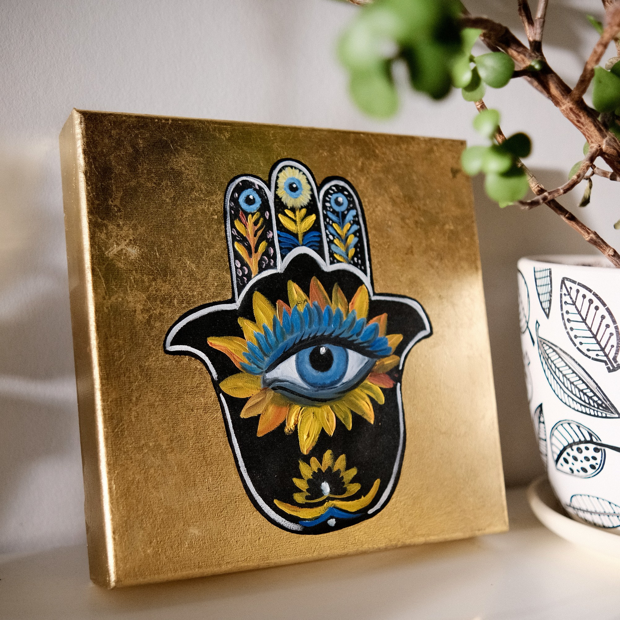 ЗОЛОТАЯ ХАМСА «ЗАЩИТА». Художник Анастасия Кисткина, Петербург