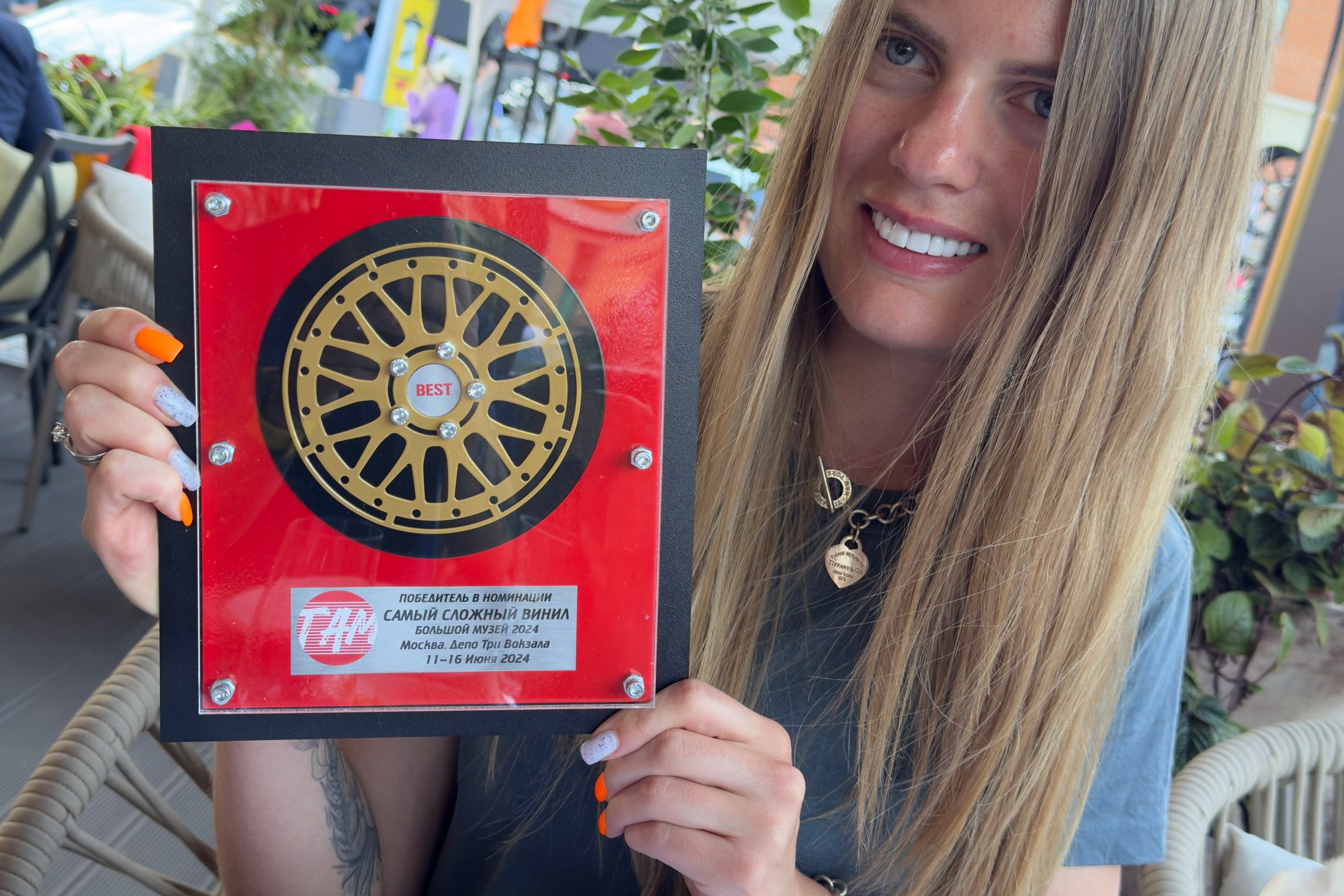 Дизайн винилографии на авто. Студия дизайна и оклейки авто Barmaley Design