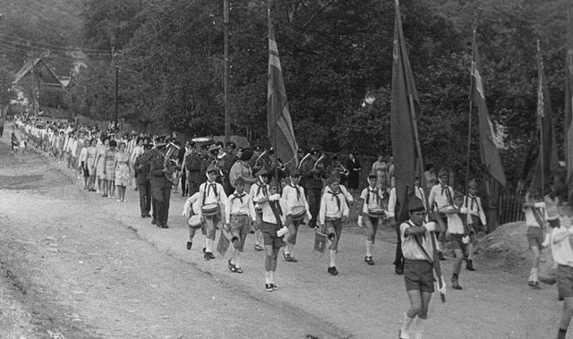 Красная Поляна до Олимпиады. Инструкторы по горным лыжам Сочи Красная Поляна. Горнолыжная школа