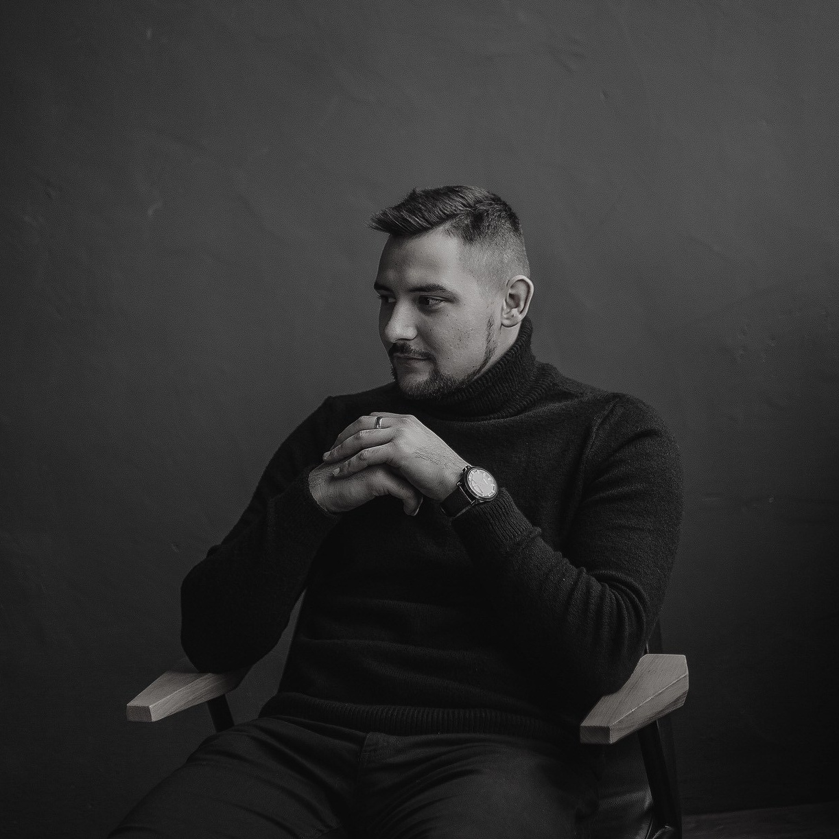 Контакты. Дипломированный фотограф в Новосибирске. Фотографирую свадьбы, репортажи, индивидуальные фотосессии, lovestory(семейные)