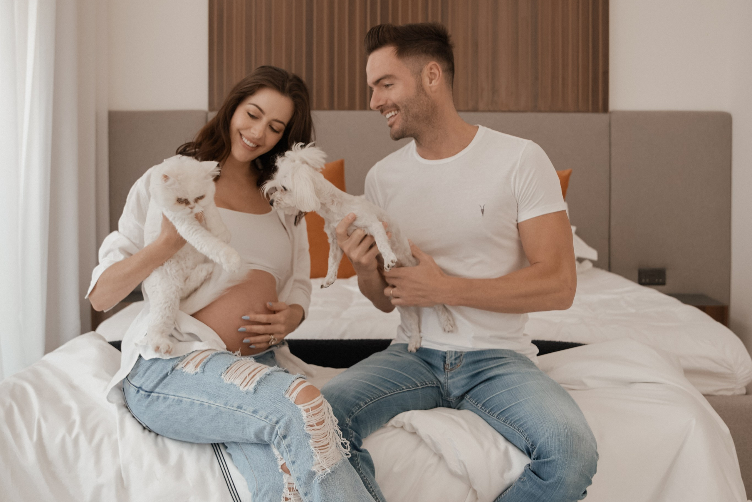 Best Maternity Photos in Dubai: Expert Tips