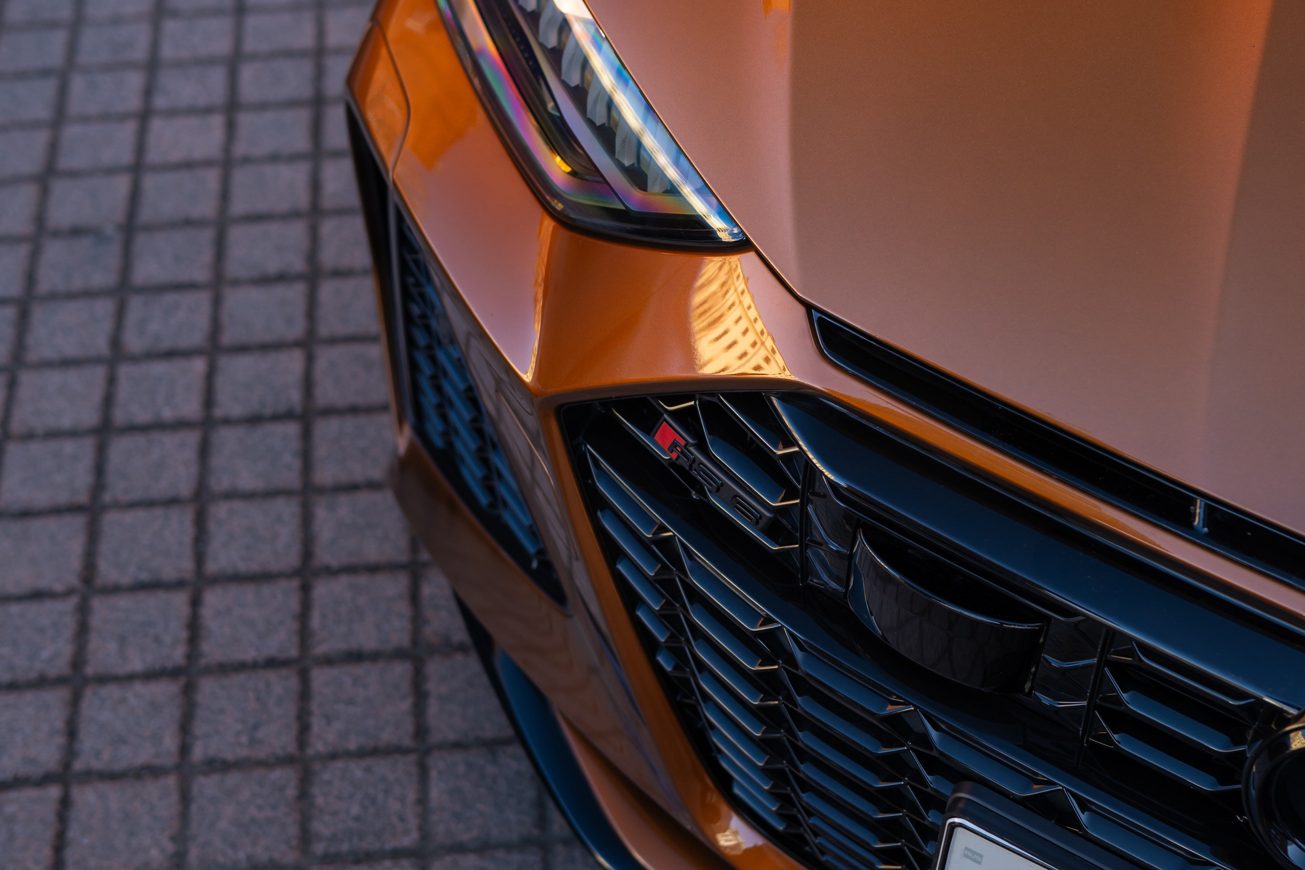 Услуги. Mirllaev