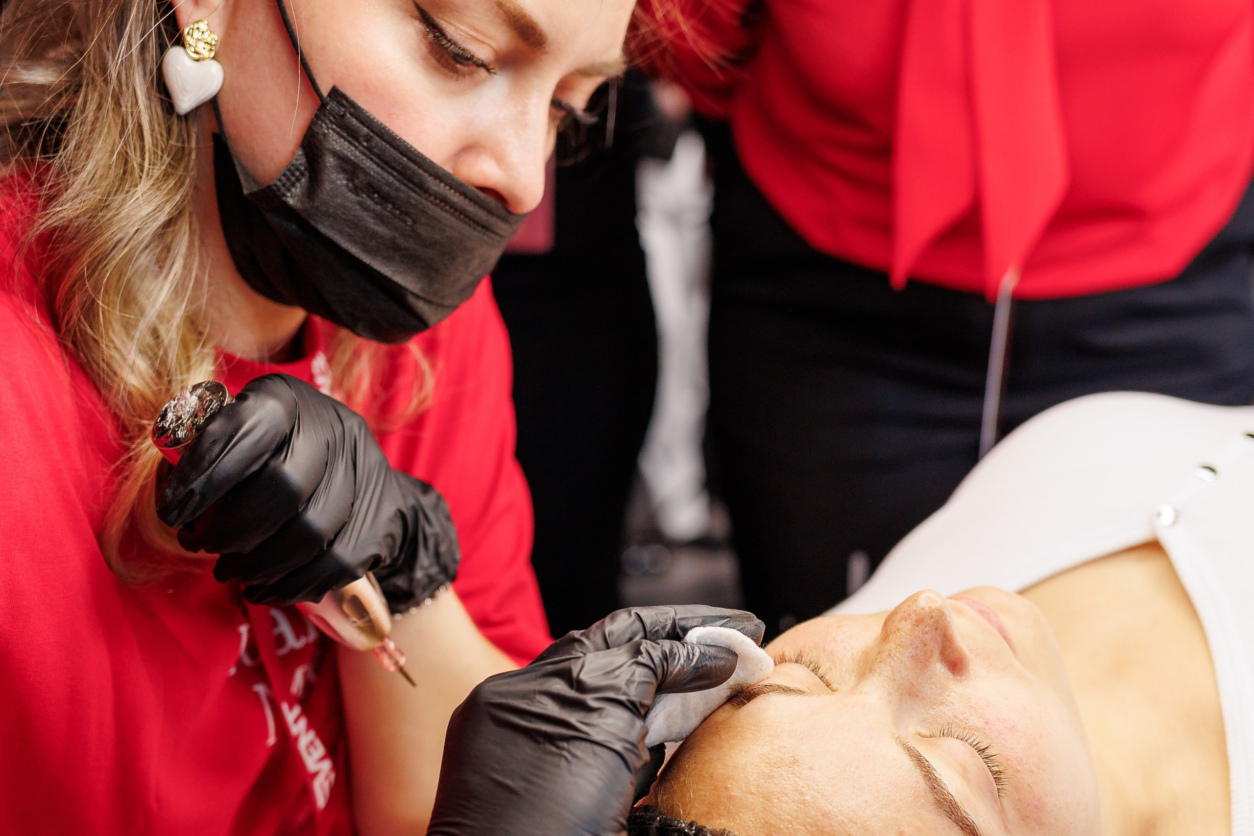 Обучение перманентному макияжу, базовый курс. Студия перманентного макияжа, косметологии и массажа SYMMETRY в Москве, м. Киевская