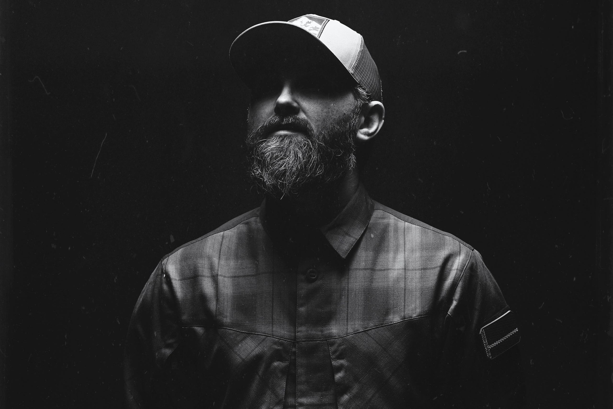 Курс Камера. Чеченский фотограф автор первого Чеченского парфюма