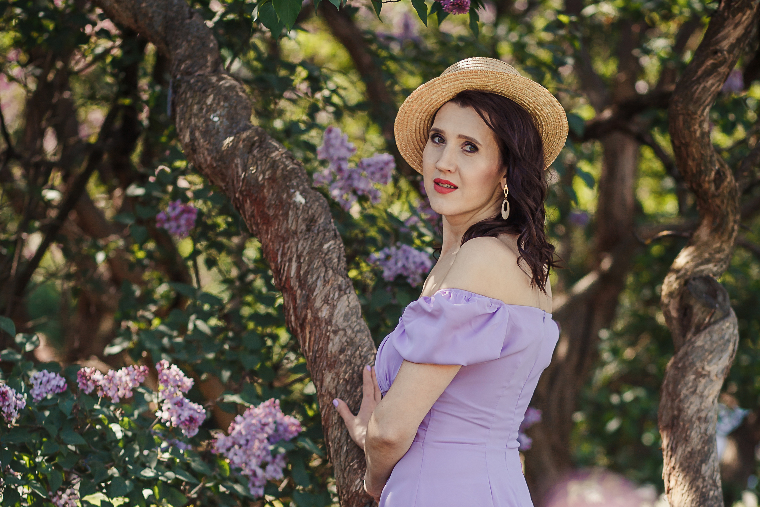 Цветущая сирень в Москве весной — идеальное место для фотосессии