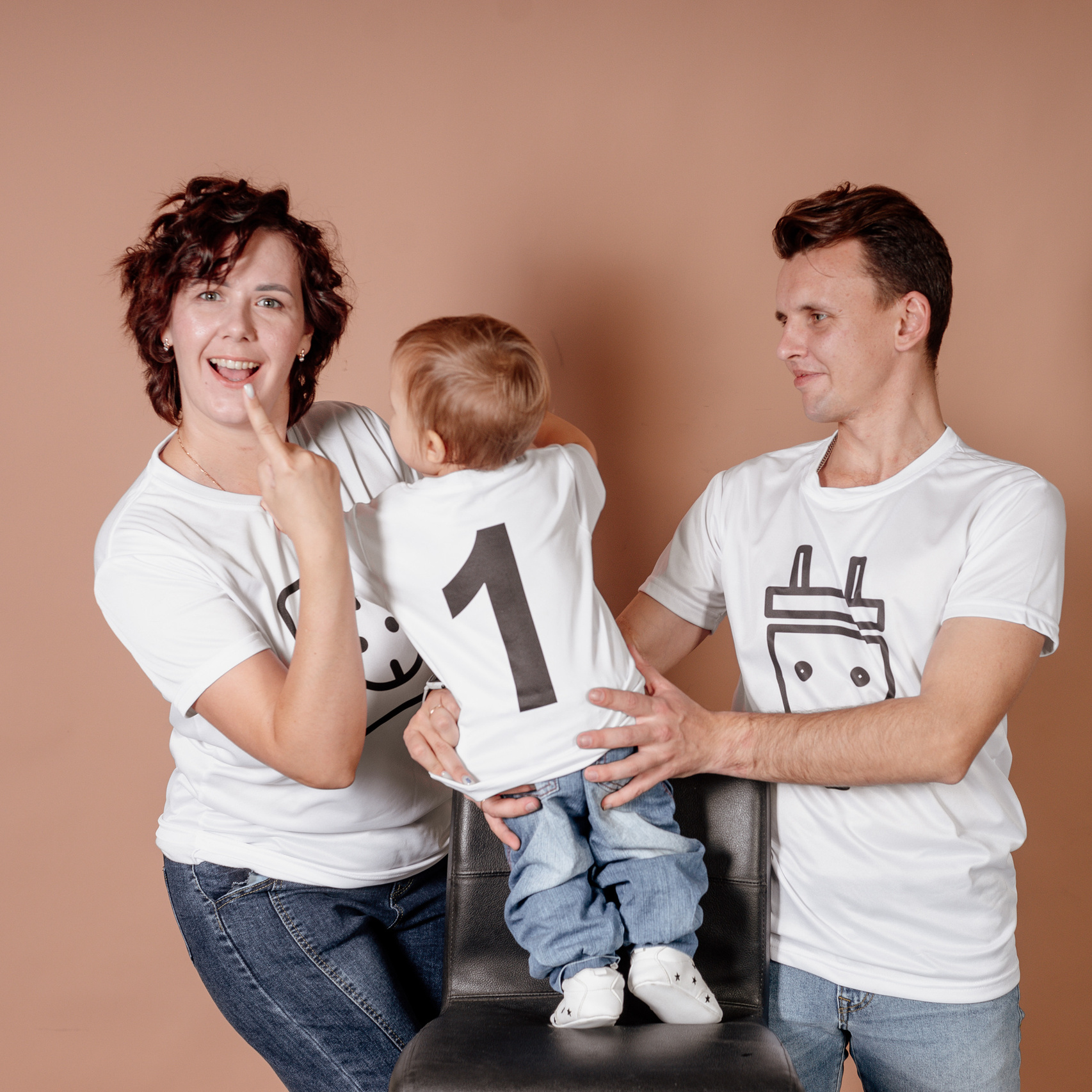 Стоимость семейной фотосессии, стоимость свадебной фотосессии. услуги. ВЫПУСКНЫЕ АЛЬБОМЫ, Школьный фотограф, семейный и свадебный в Саратове и области Ольга Плаксина