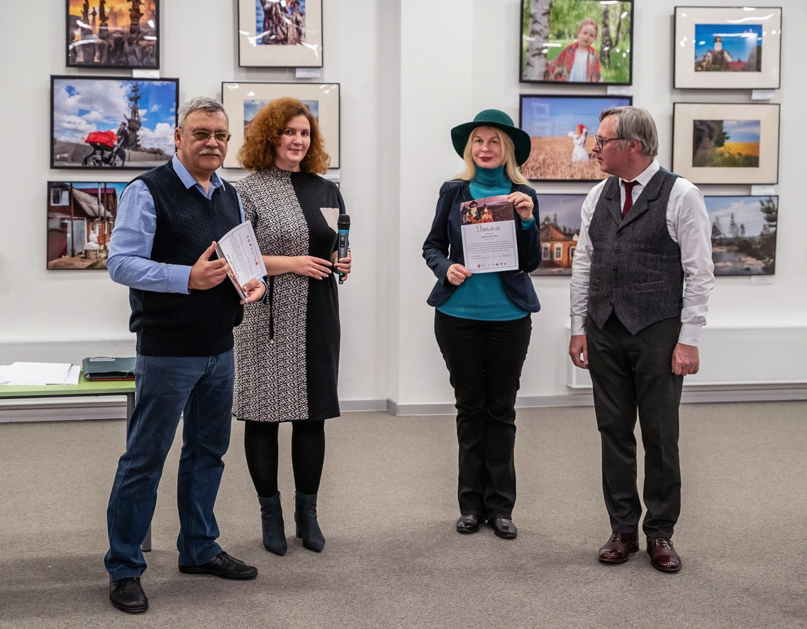 Выставка в галерее ЗИЛАРТ. Фотохудожник в Москве Виктория Лаврова Искусство авторской фотографии для Вас