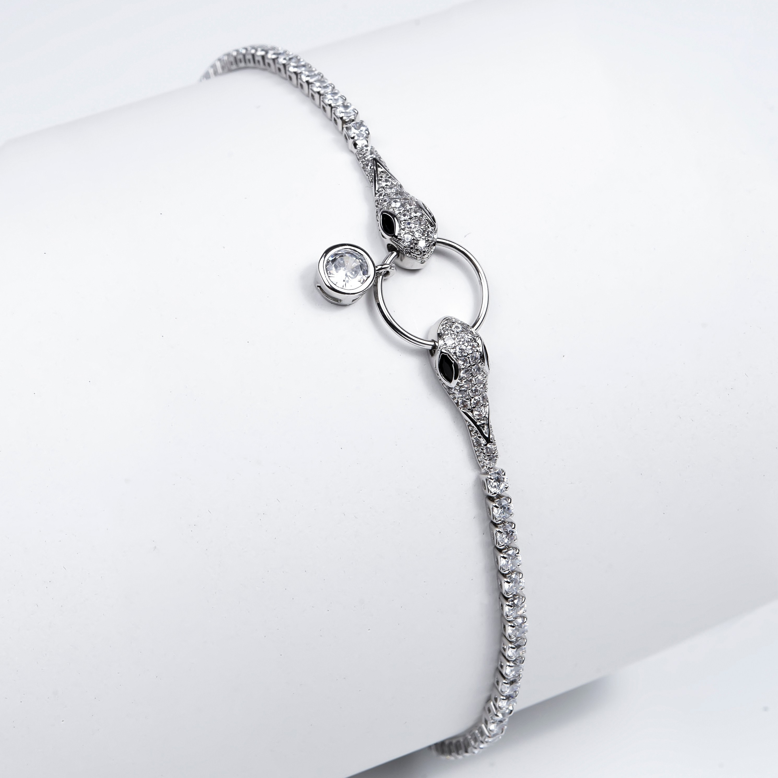 Контакты. Фотограф Наталья Михалина