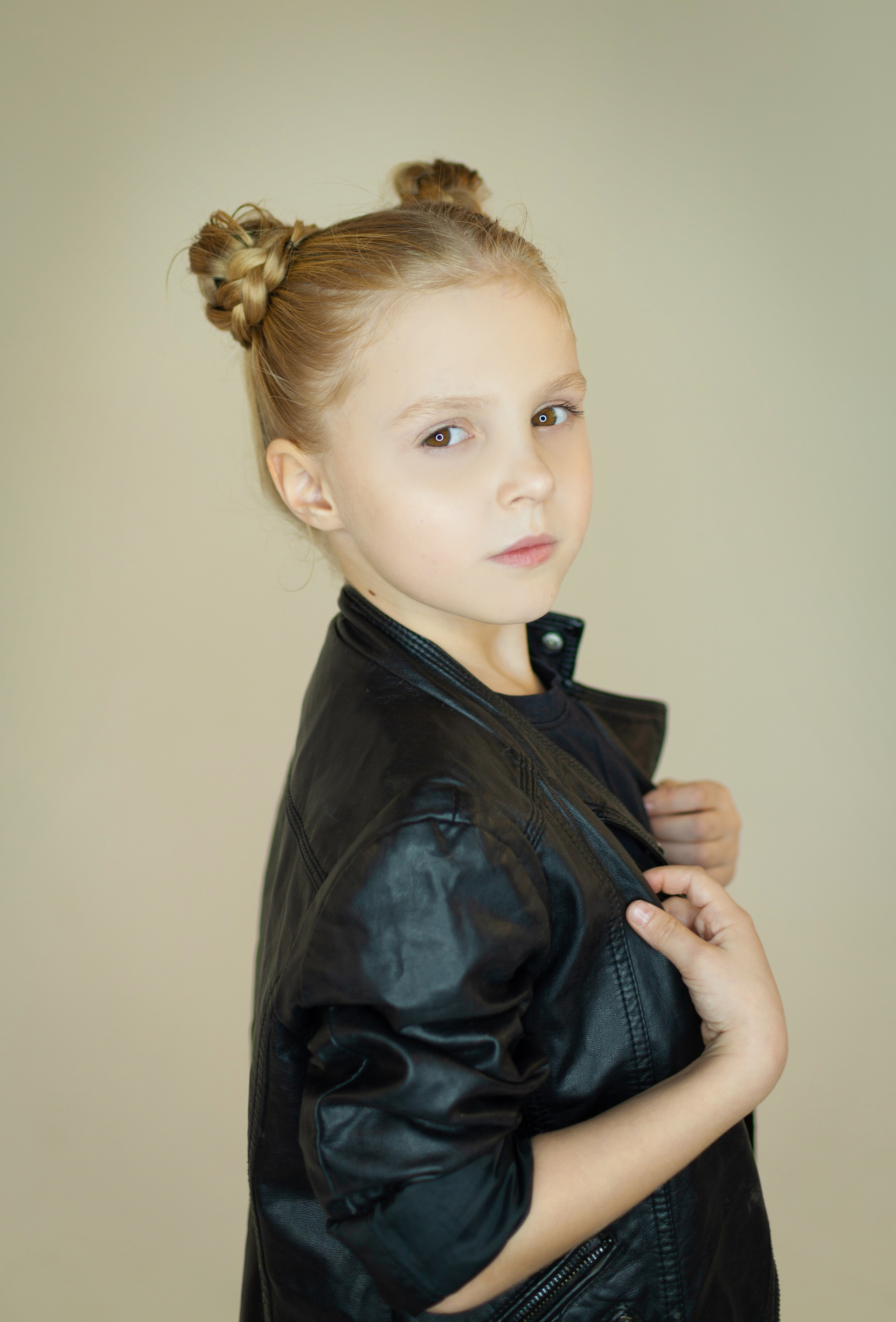 База моделей. Модельное Агентство Alma Model Management