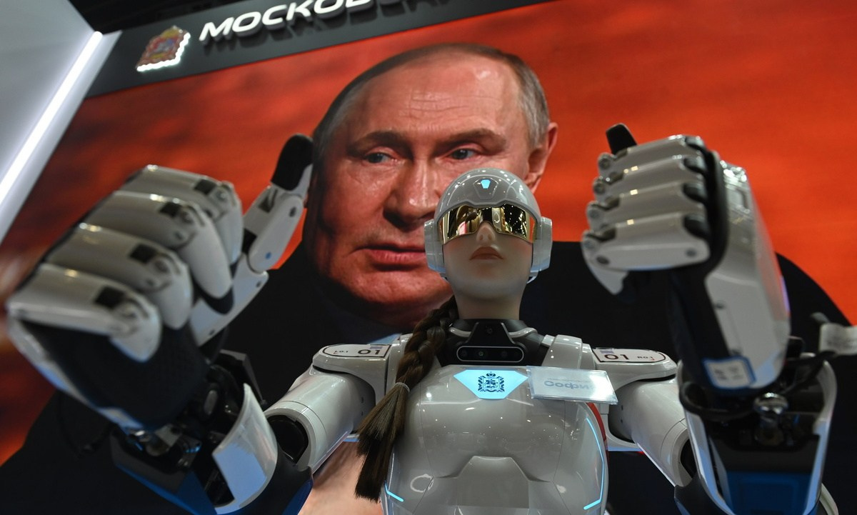 Миллиарды в кадре: как снимать на ПМЭФ. Документальный фотограф Сергей Вдовин